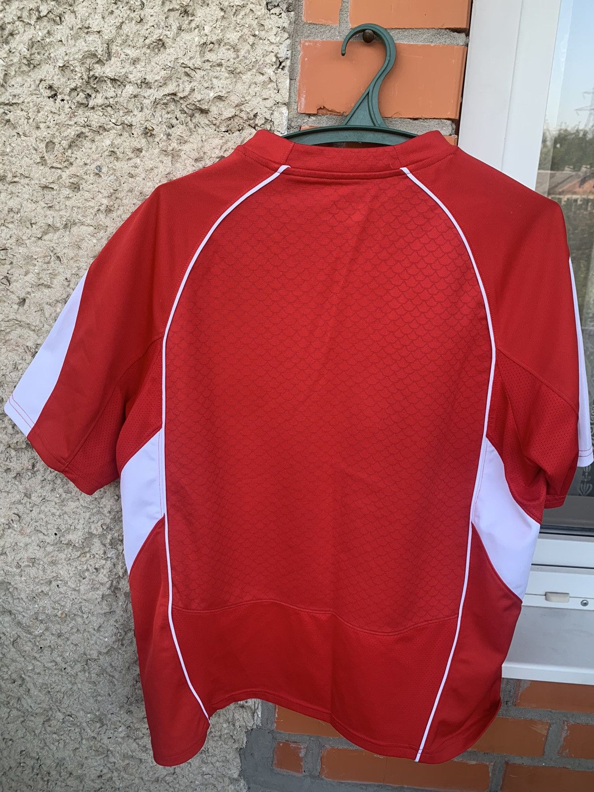 Other Under Armour Welsh Regby Union Soccer Jersey Size US L / EU 52-54 / 3 - 11 Thumbnail