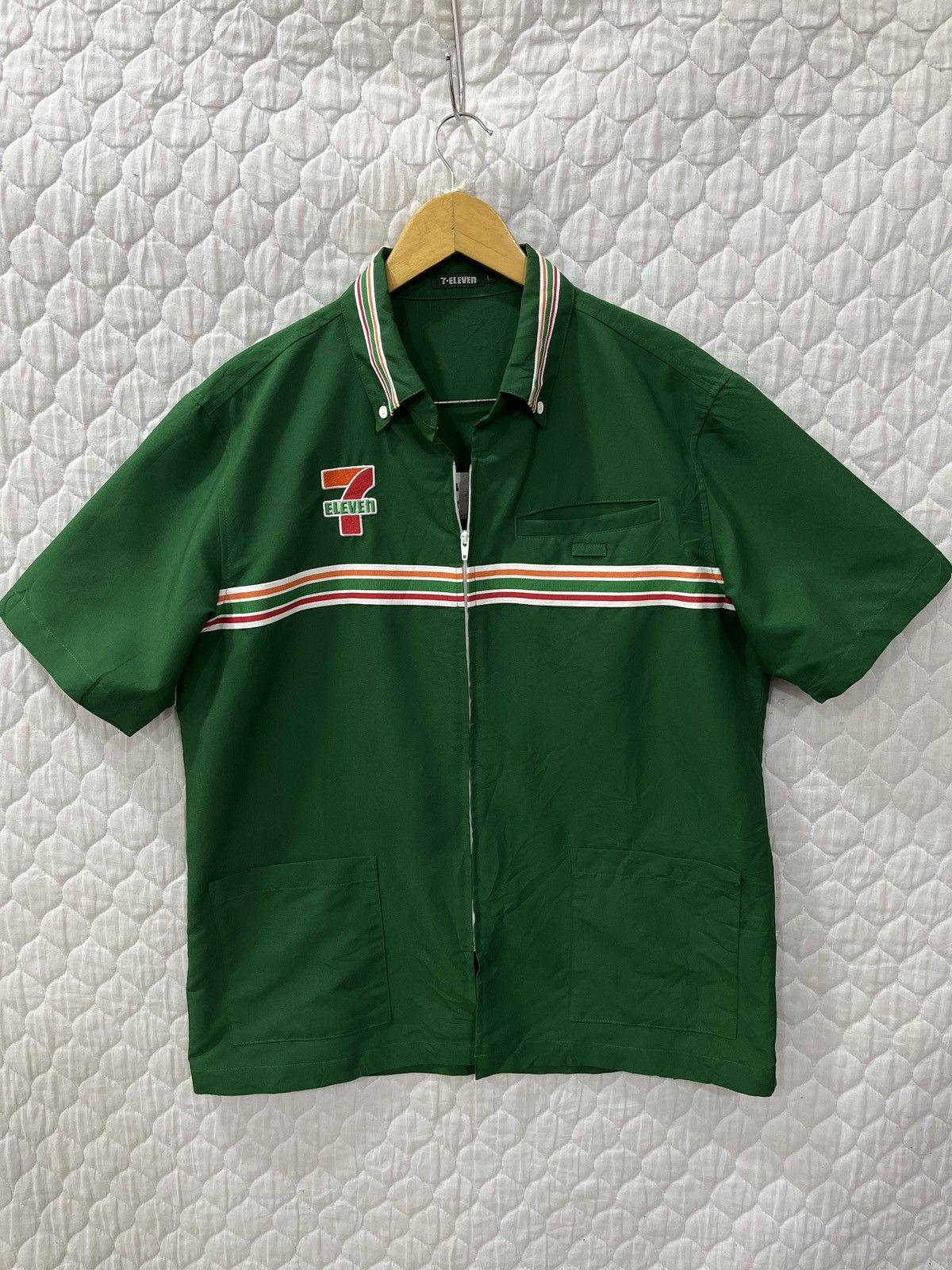 (Ssss). 7 ELEVEN JAPAN ZIPPER SHIRTS