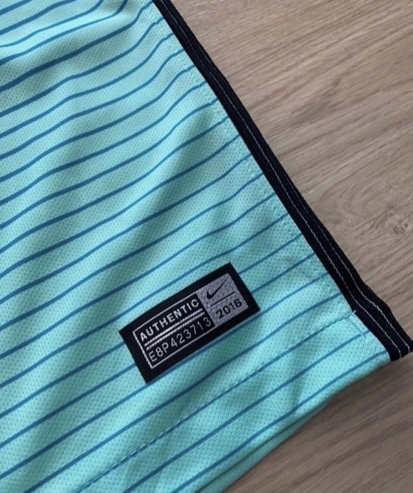 Nike Nike FC Barcelona 2016/2017 Third Shirt Size US L / EU 52-54 / 3 - 3 Thumbnail