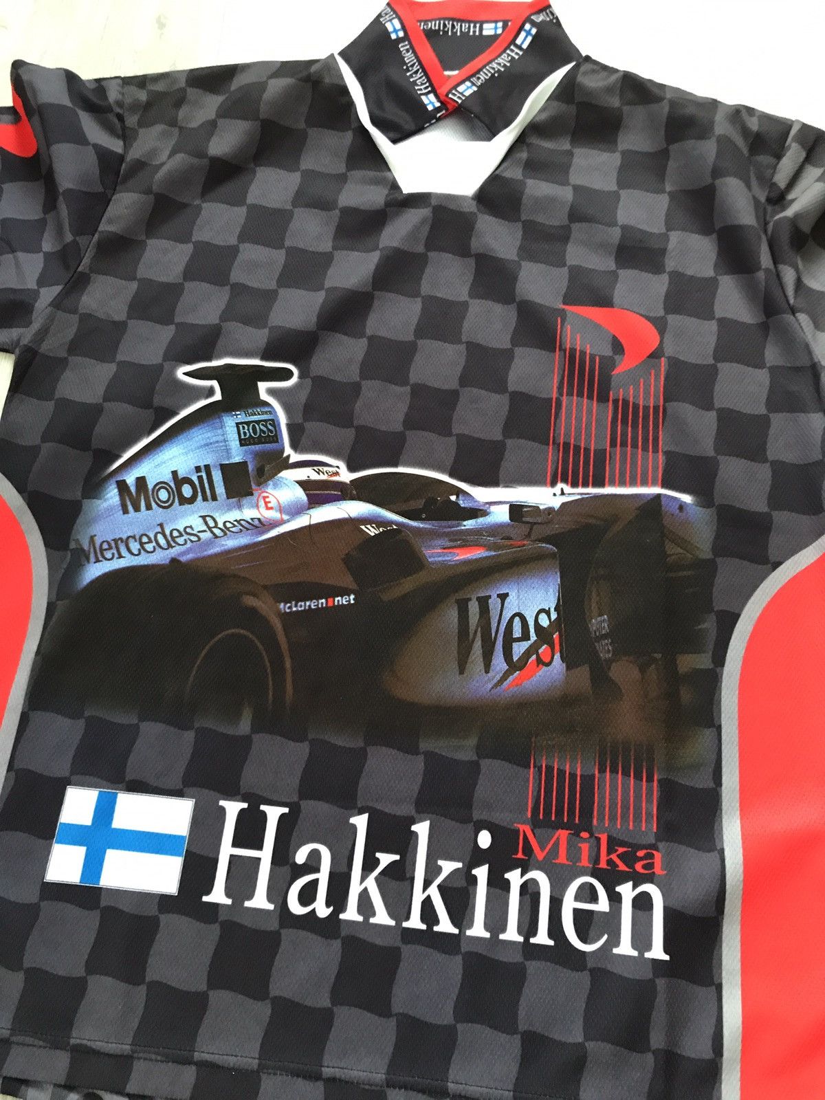 Vintage Vintage Formula 1 Mika Hakkinen jersey t shirt Size US XL / EU 56 / 4 - 2 Thumbnail