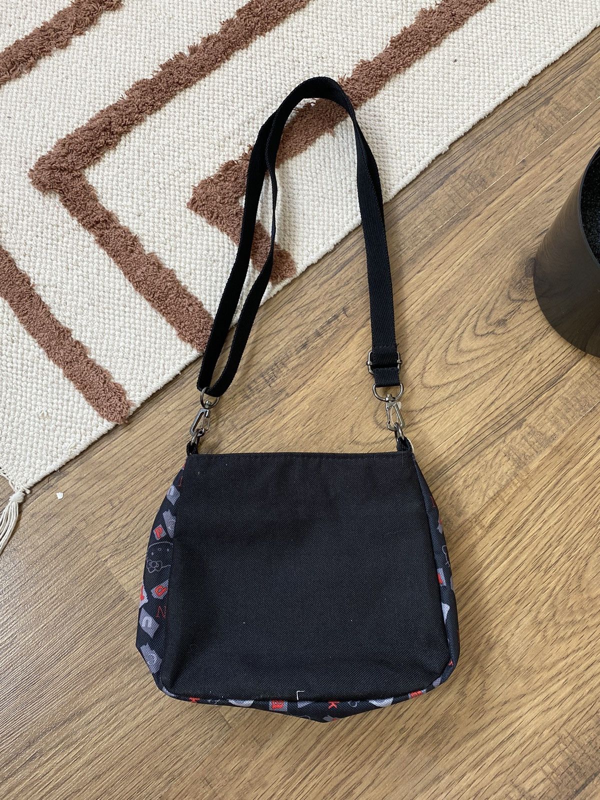 Cartoon Network HELLO KITTY MONOGRAM MESSENGER BAG Size ONE SIZE - 4 Thumbnail