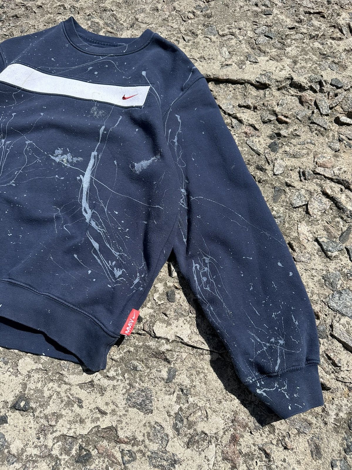Nike × Vintage Vintage 00s Nike Painted Faded Sweatshirt Size US S / EU 44-46 / 1 - 5 Thumbnail