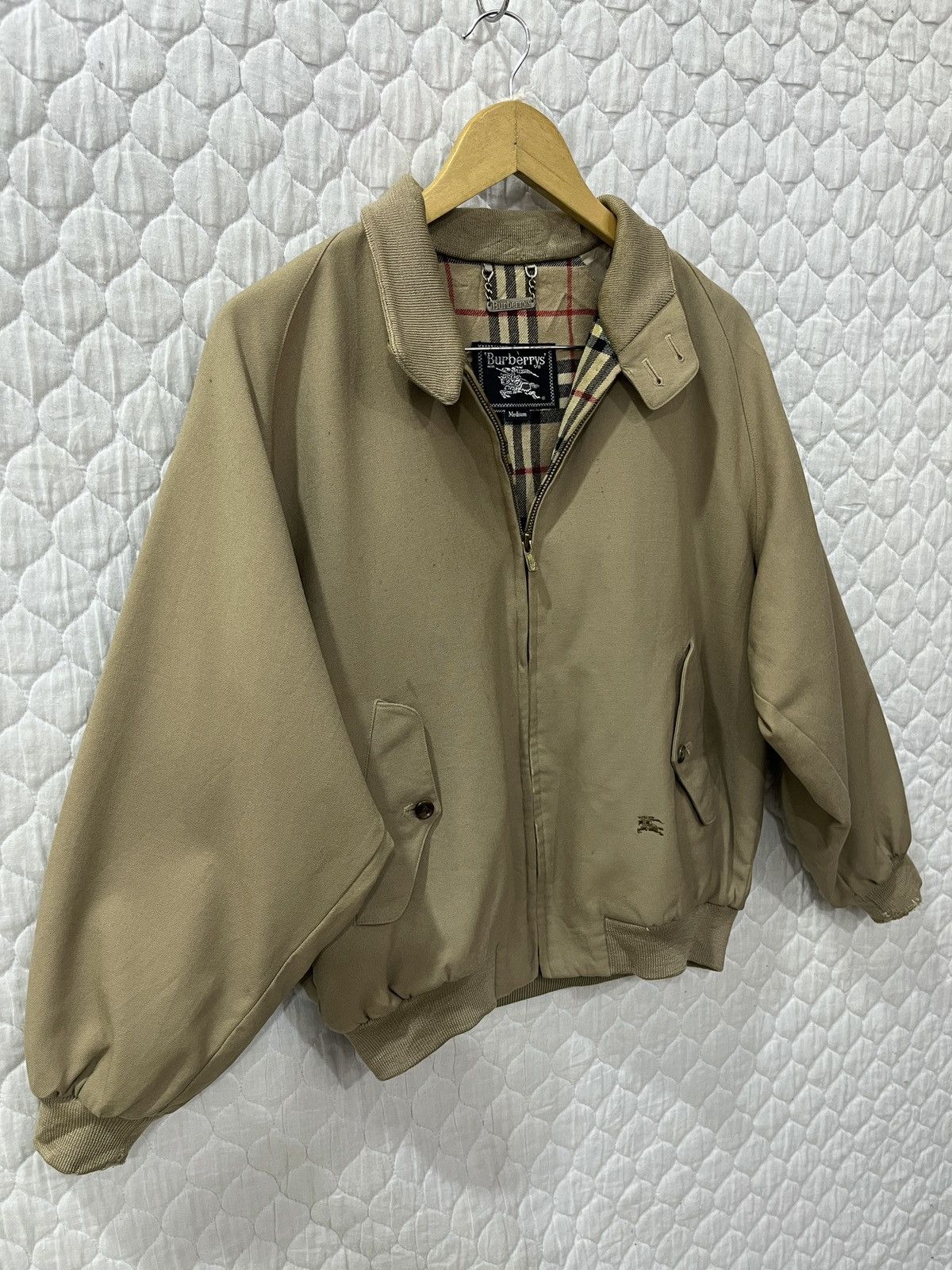 Burberry (Uuuu). VTG BURBERRYS BOMBER JACKET Size US M / EU 48-50 / 2 - 4 Thumbnail