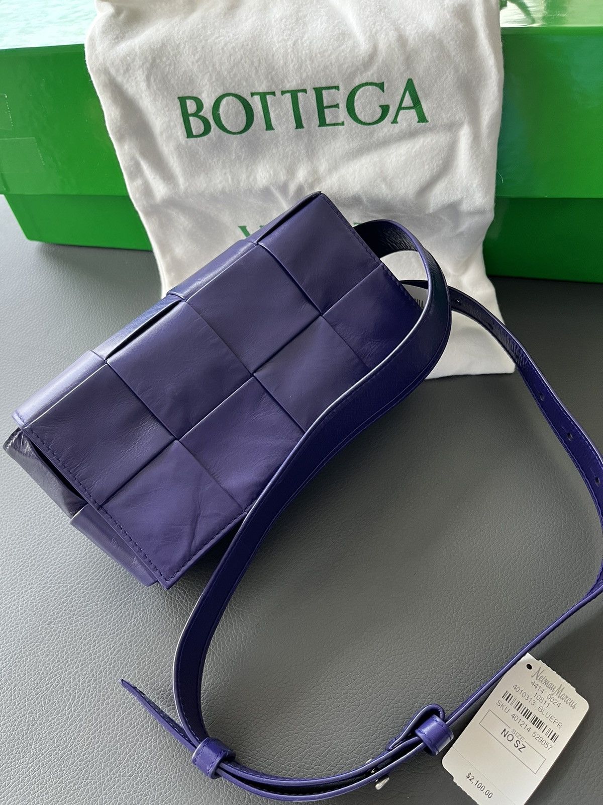 Bottega Veneta Super Runway Brand New $2,300 Value Cassette Crossbody Bag Size ONE SIZE - 13 Thumbnail