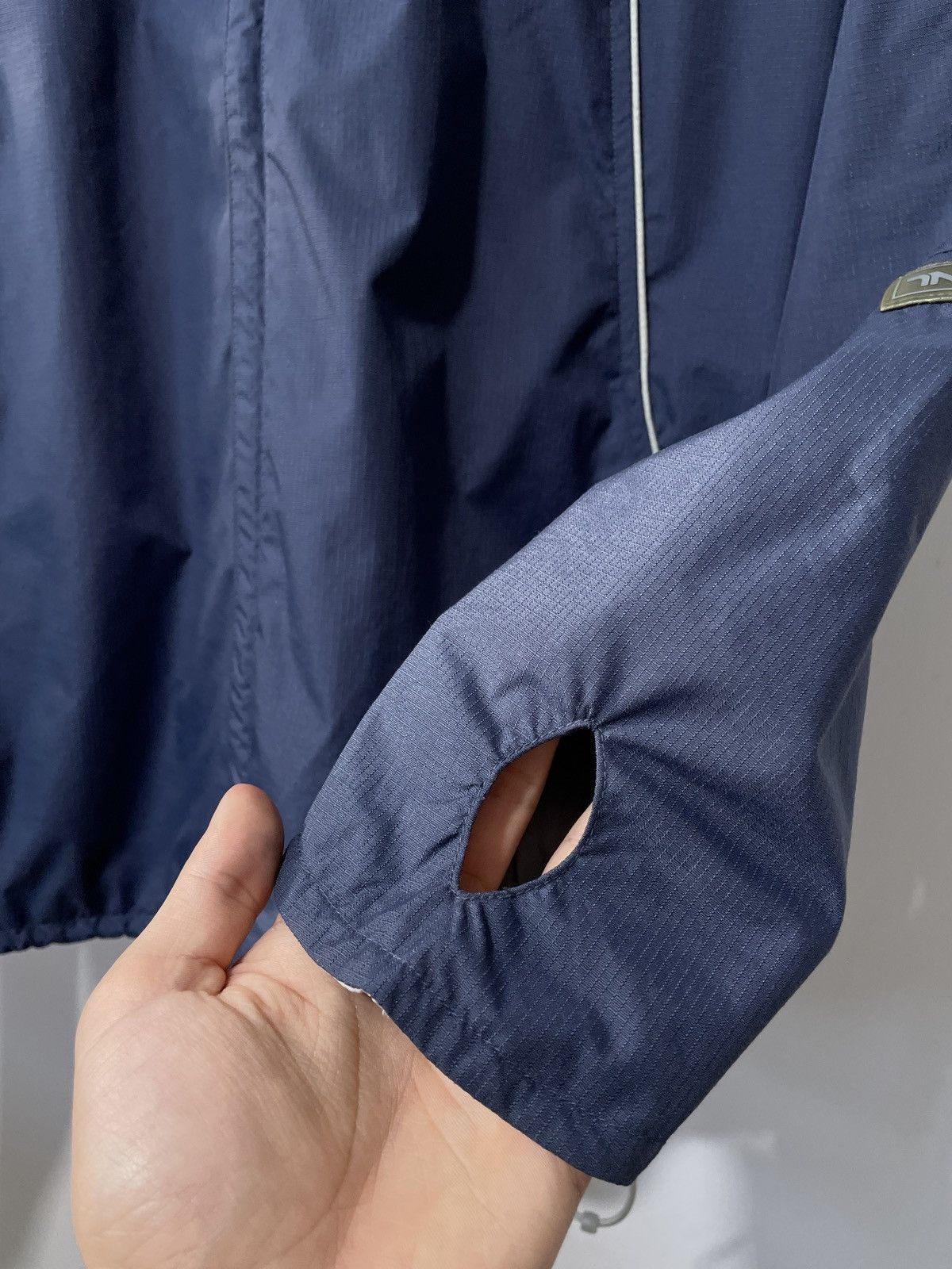 Nike × Vintage Vintage 90s Nike TN+ Center Swoosh Chrome Jacket Size US M / EU 48-50 / 2 - 9 Thumbnail