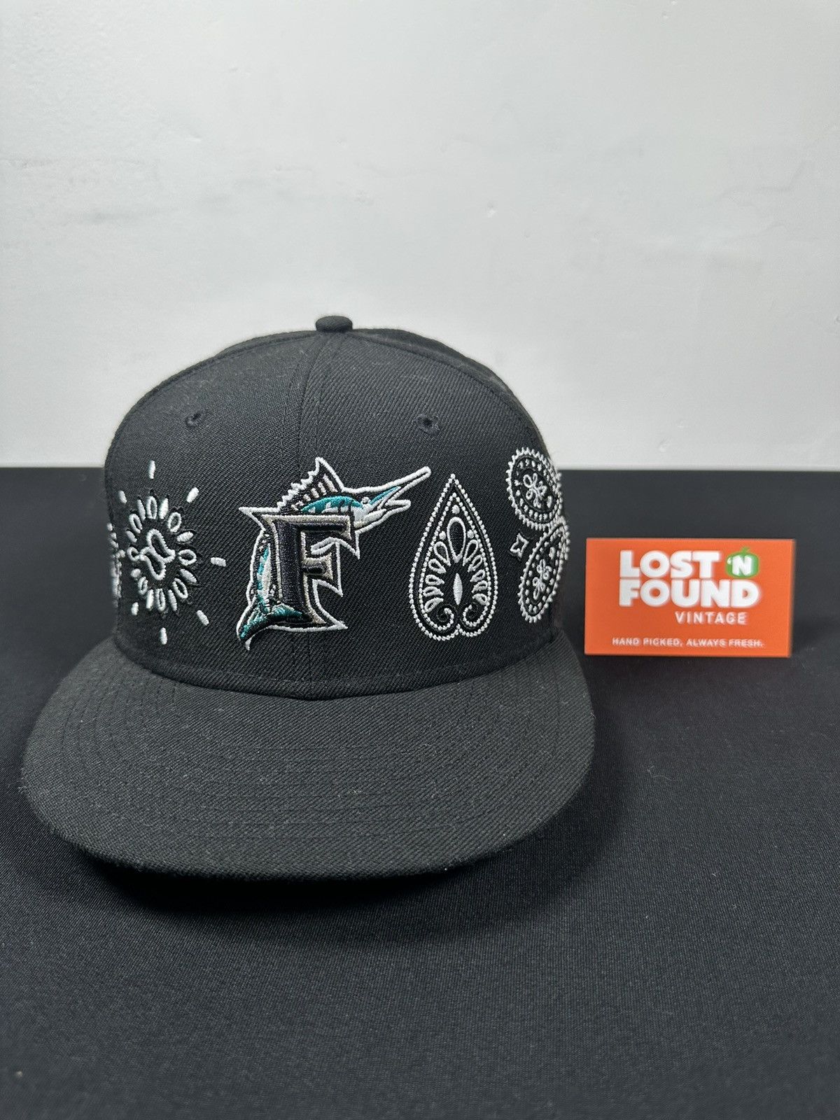 Florida Marlins PAISLEY ELEMENTS Black Fitted Hat by New Era