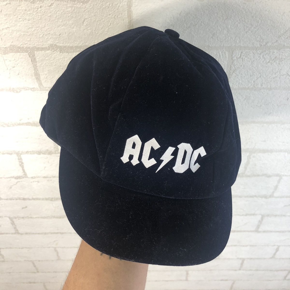 Vintage VINTAGE AC/DC CAP Velour Fleece Avant Gard Rock Tour Har Y2K ...