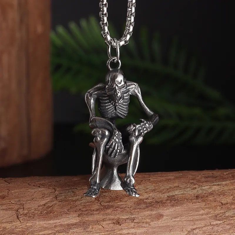 Jewelry Creative Vintage Gothic Skull Toilet Pendant Necklace Size ONE SIZE - 4 Thumbnail