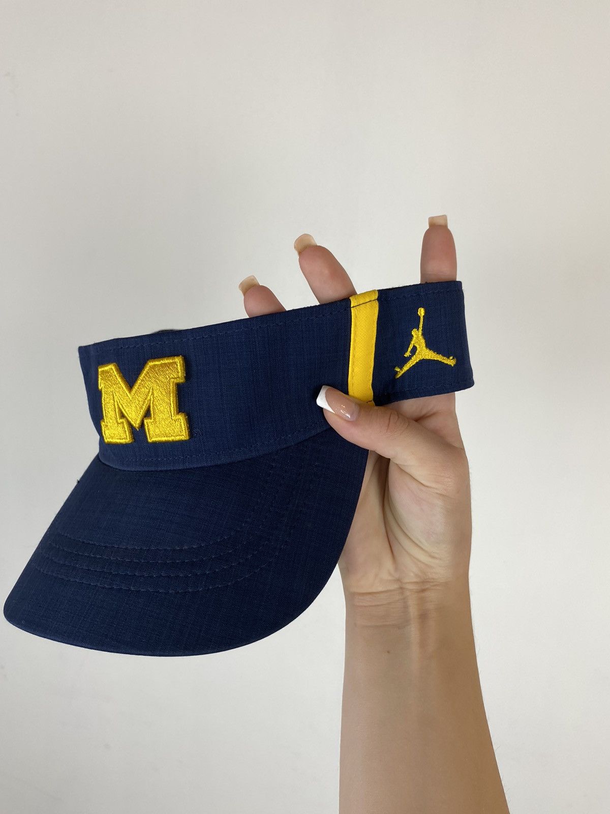Jordan Brand Michigan Jordan headband cap head Nike tennis visor Size ONE SIZE - 4 Thumbnail