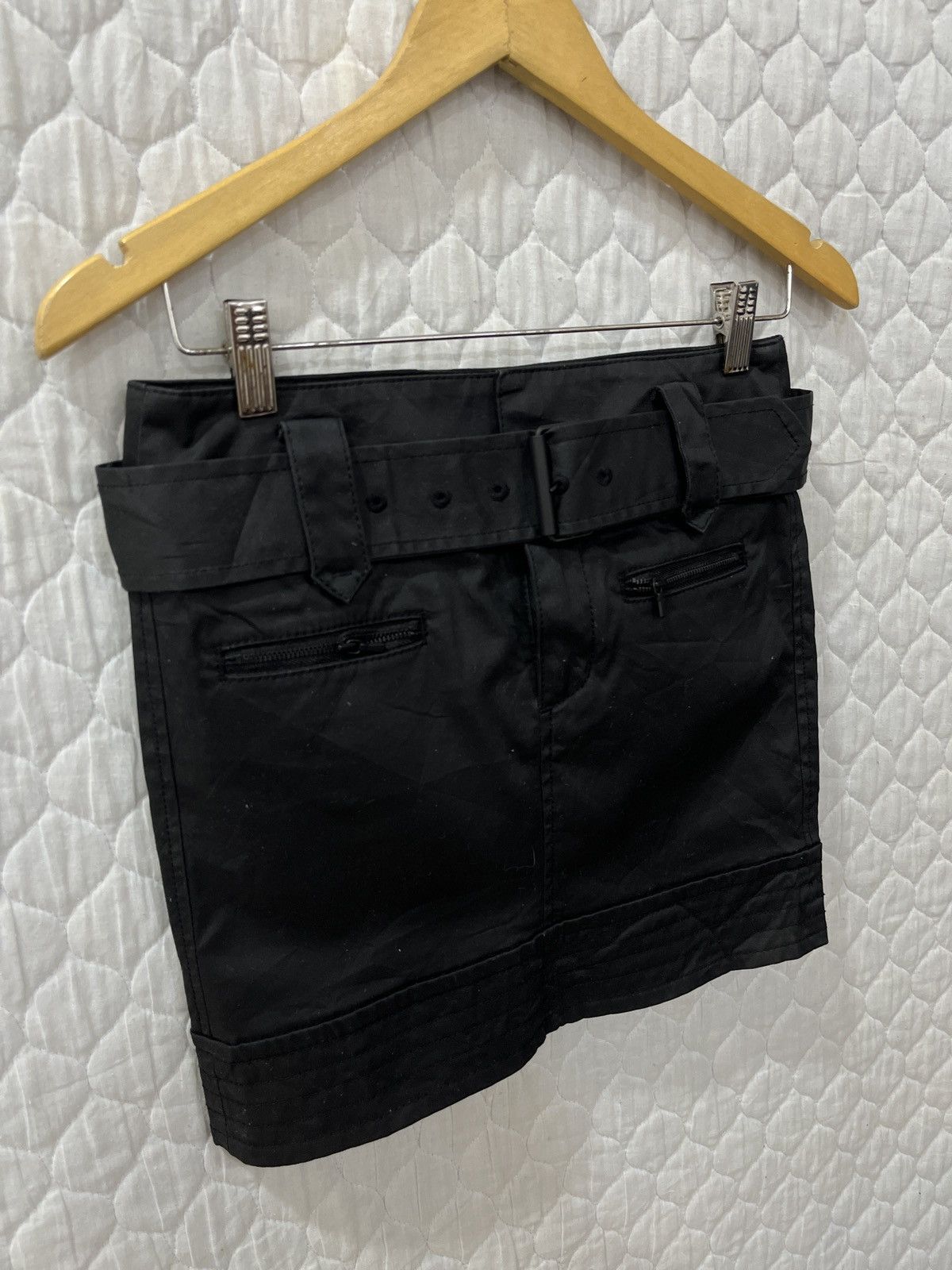 Uniqlo (Rrrr). UNIQLO COATED CLOTH BELT SKIRTS Size 29" - 3 Thumbnail