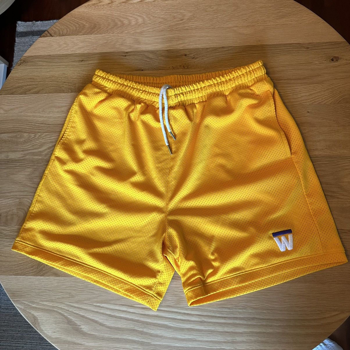 Other WJW WHOJUNGWOO BASKETBALL IN GOLD LAKERS Size US 32 / EU 48 - 1 Thumbnail