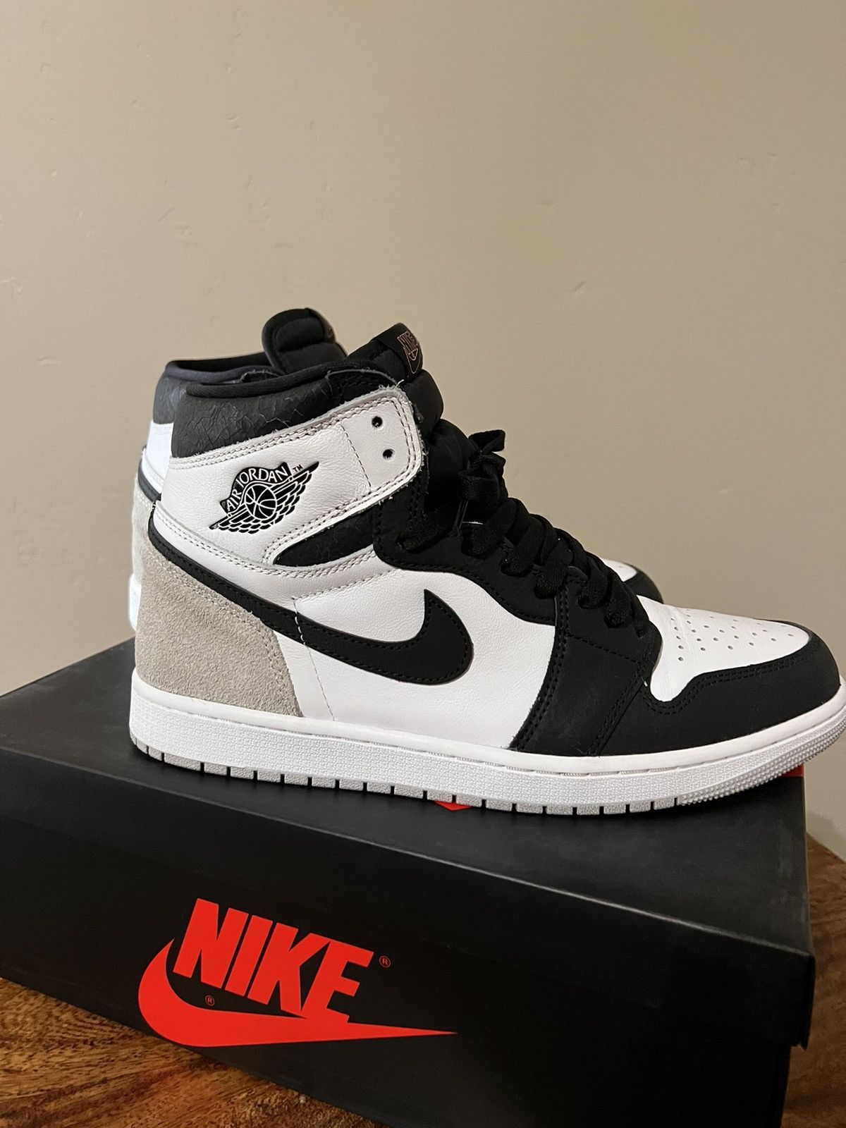 Jordan Brand Jordan 1 High Stage Haze Size US 11 / EU 44 - 2 Thumbnail