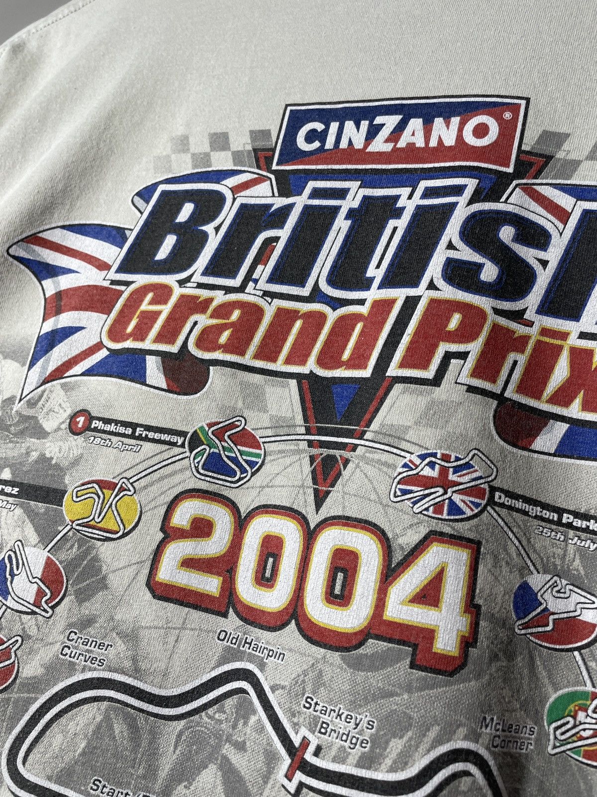 Vintage Vintage British Grand Prix 2004 Racing T-shirt Size US XL / EU 56 / 4 - 17 Thumbnail