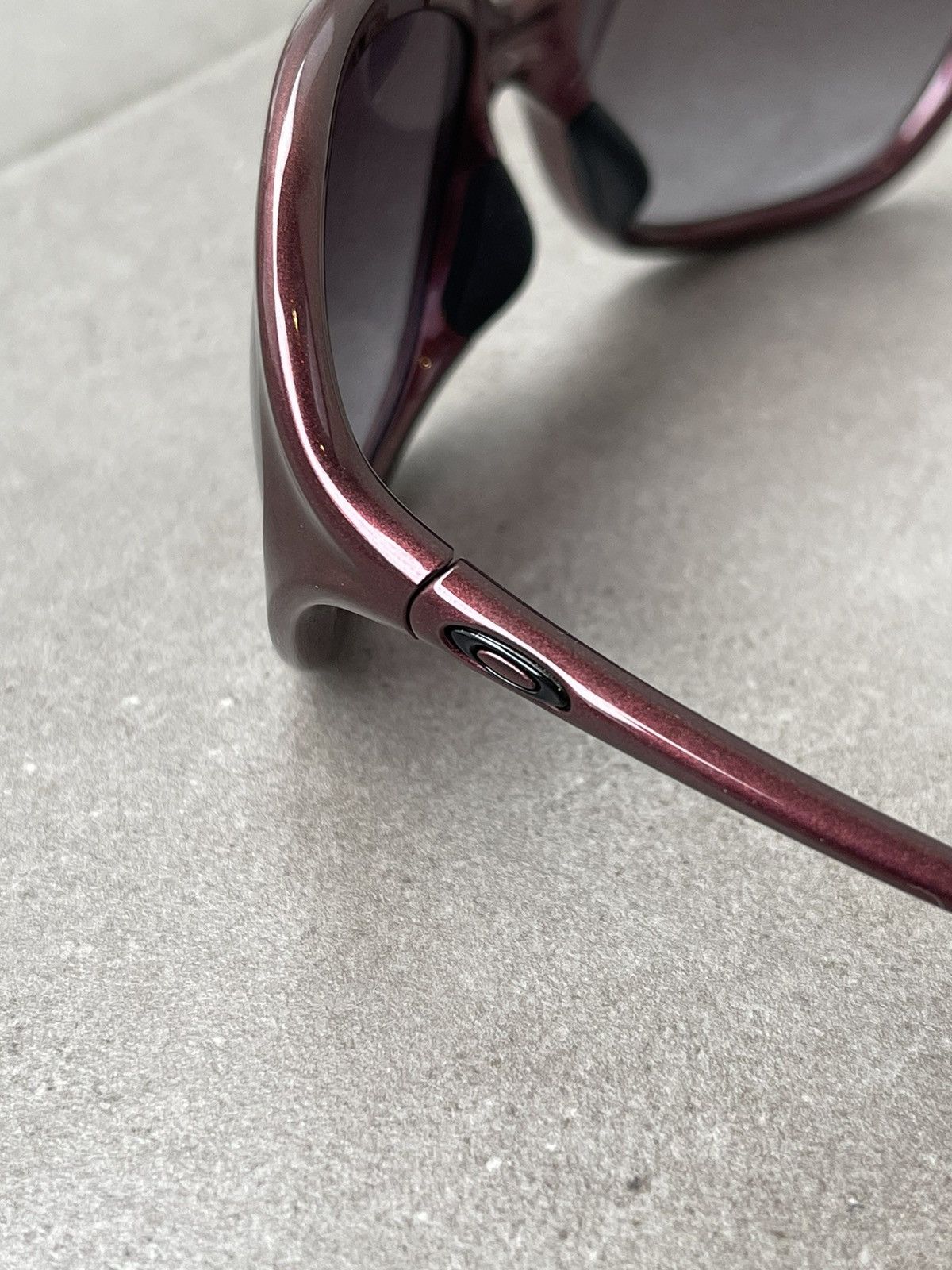 Oakley Oakley OO9176-03 "Warm Up" Cherry Sunglasses Size ONE SIZE - 7 Thumbnail