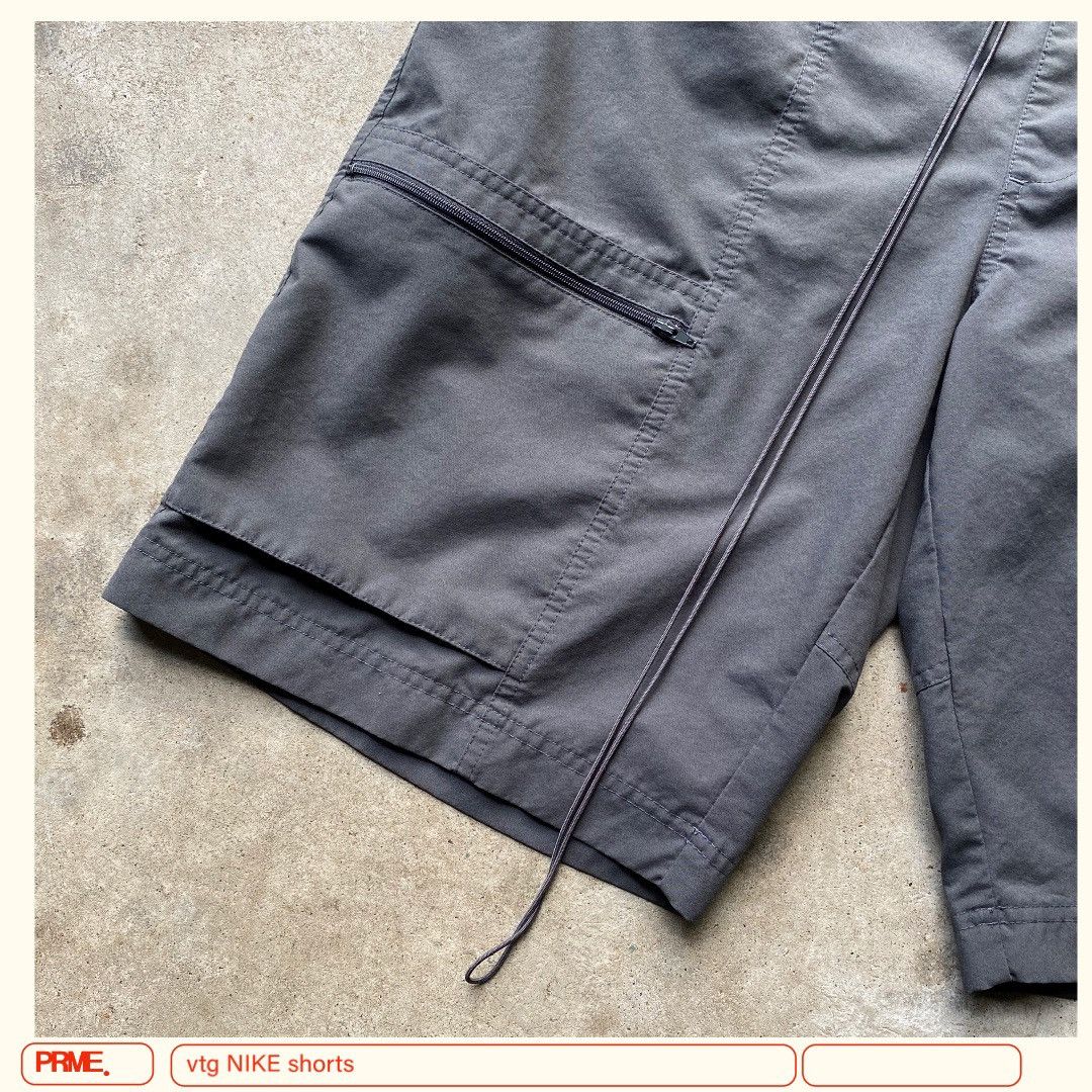 Vintage vintage Y2K NIKE Swoosh Cargo pocket trunk shorts Size US 38 / EU 54 - 15 Thumbnail