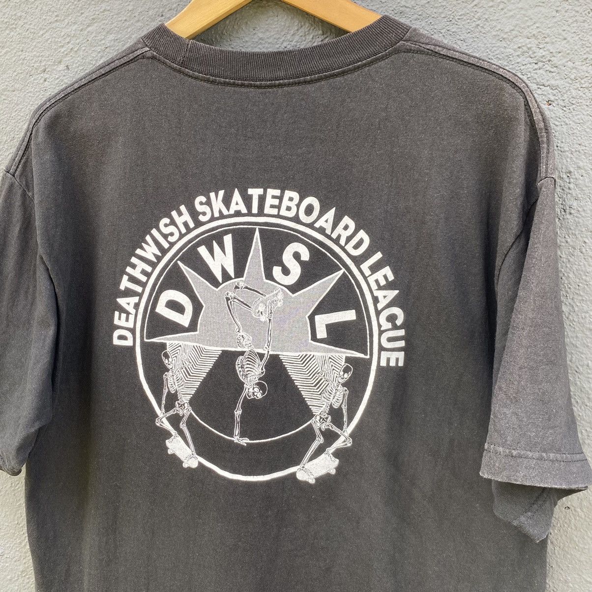 Deathwish Thrashed Faded Vintage Y2K DeathWish Skateboard ERD GRUNGE T Size US L / EU 52-54 / 3 - 3 Thumbnail