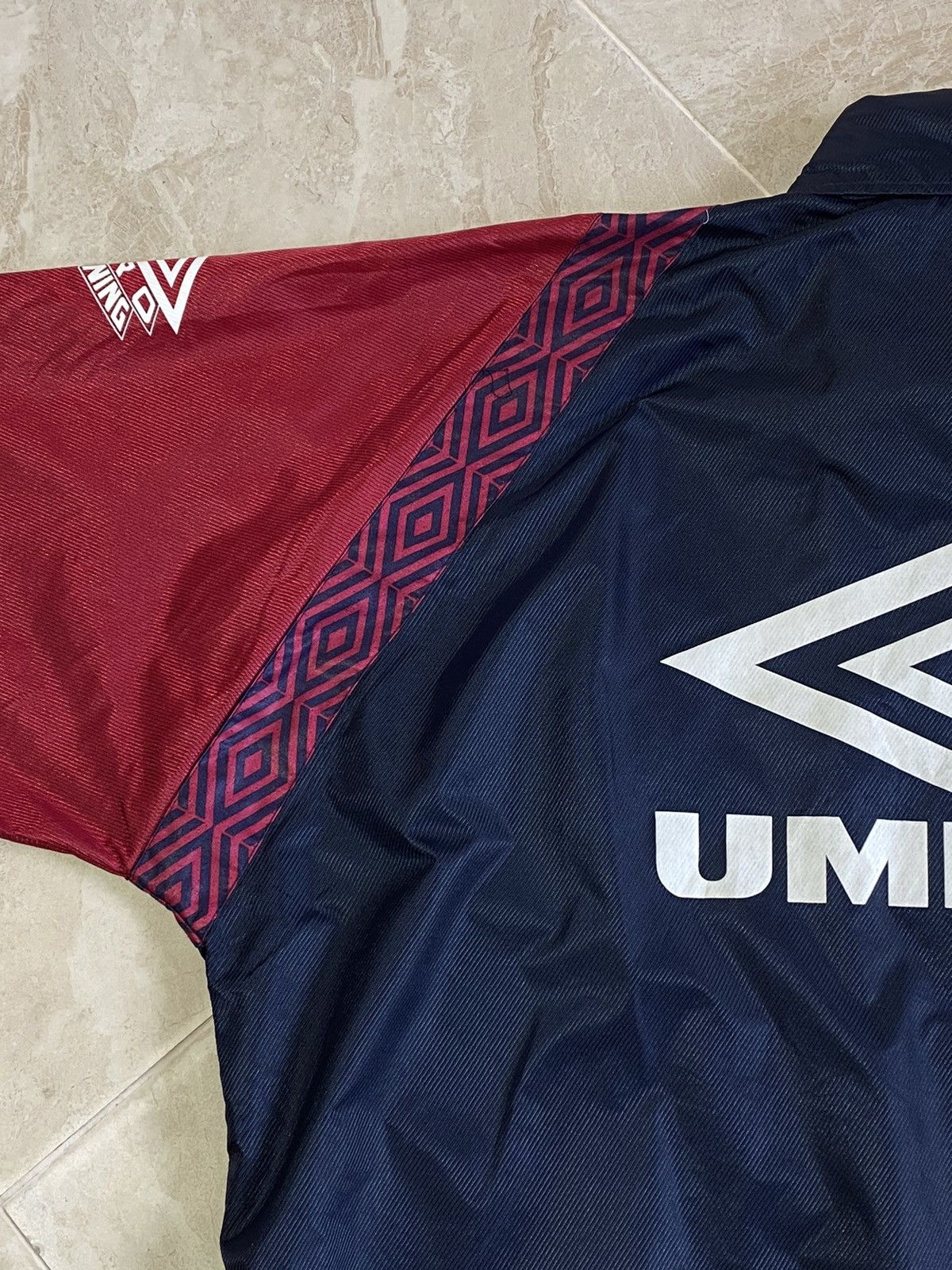 Umbro Vintage 90s Umbro hype y2k streetwear style retro jacket Size US XL / EU 56 / 4 - 10 Thumbnail
