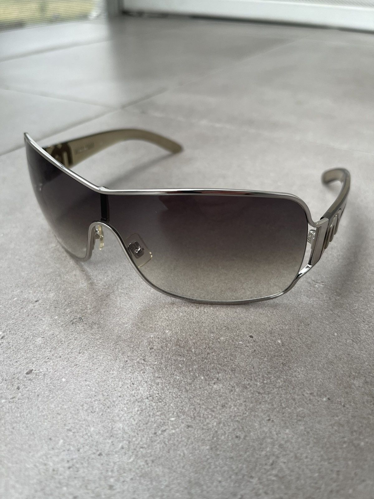 Miu Miu !DS! Miu Miu SMU52G 1BC-2Q1 Grey Silver Shield Sunglasses Size ONE SIZE - 2 Thumbnail