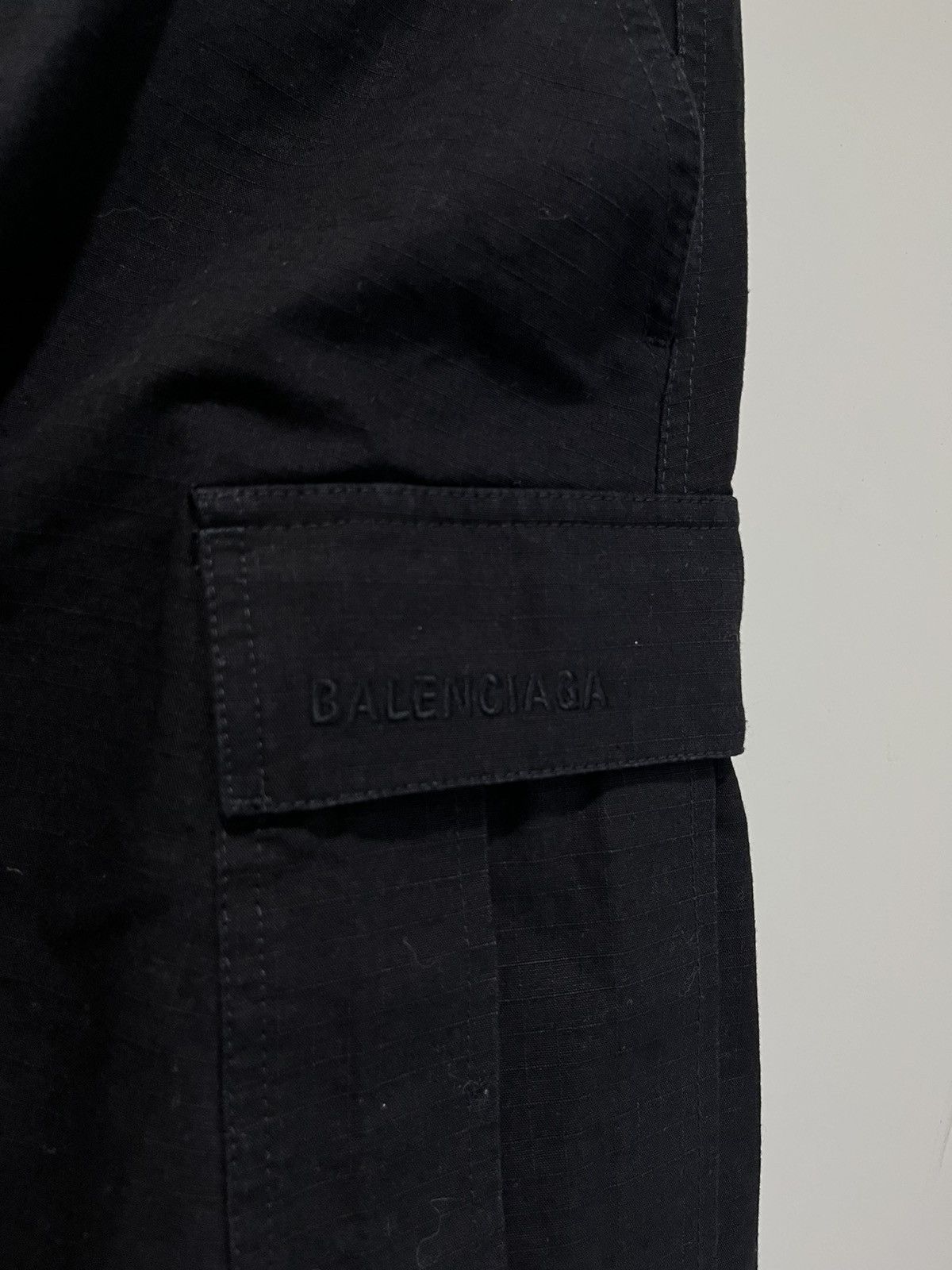 Balenciaga Balenciaga Cargo Skirt Size US 36 / EU 52 - 2 Thumbnail
