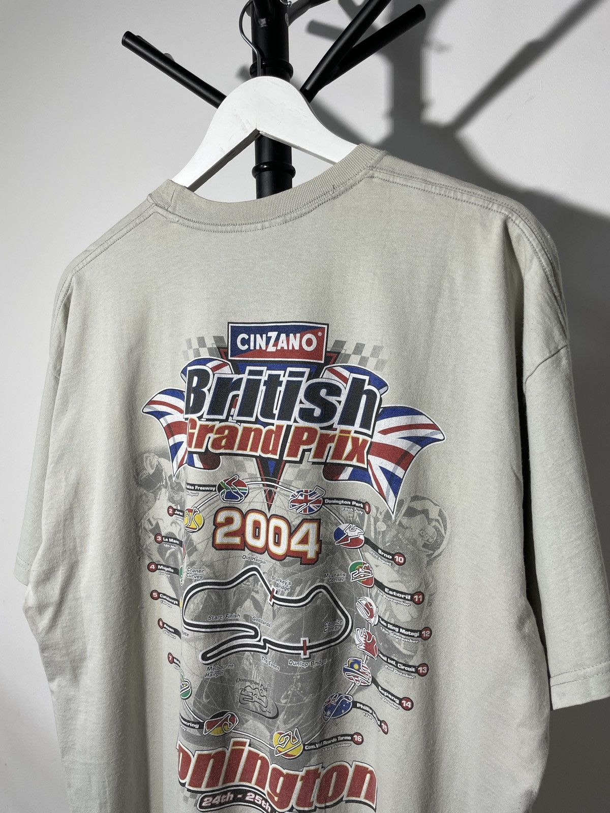 Vintage Vintage British Grand Prix 2004 Racing T-shirt Size US XL / EU 56 / 4 - 15 Thumbnail