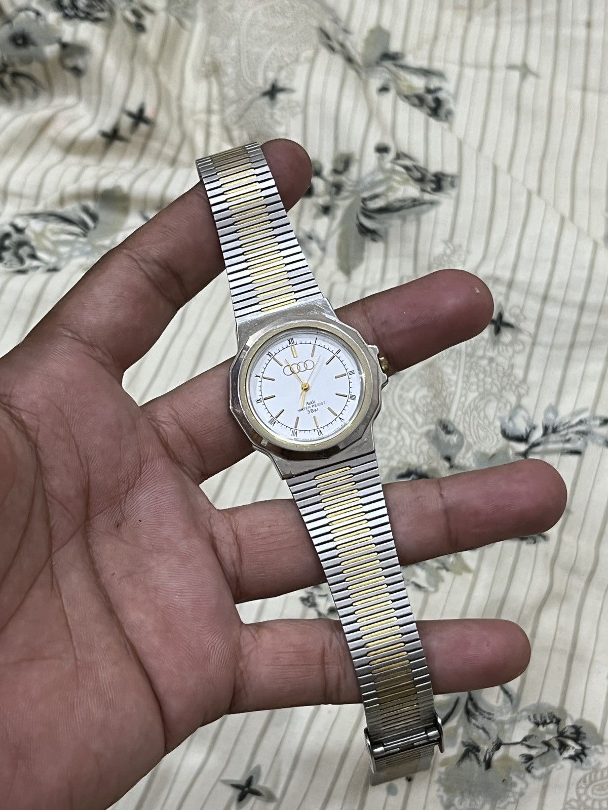 Audi 💣🔥 RARE VINTAGE AUDI QUATTRO QUARTZ WATCH Size ONE SIZE - 1 Thumbnail
