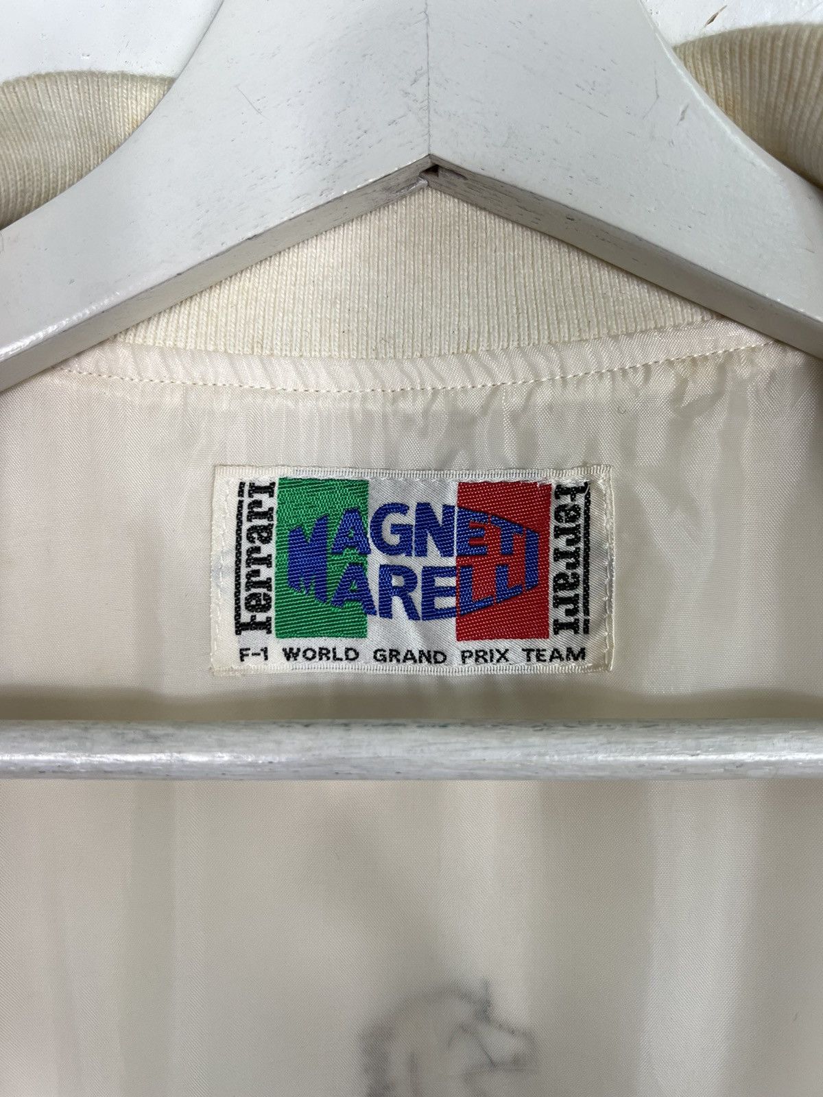 Ferrari 🔥 RARE 80s FERRARI MAGNETI MARELLI F-1 WORLD GRAND PRIX TEAM Size US M / EU 48-50 / 2 - 11 Thumbnail