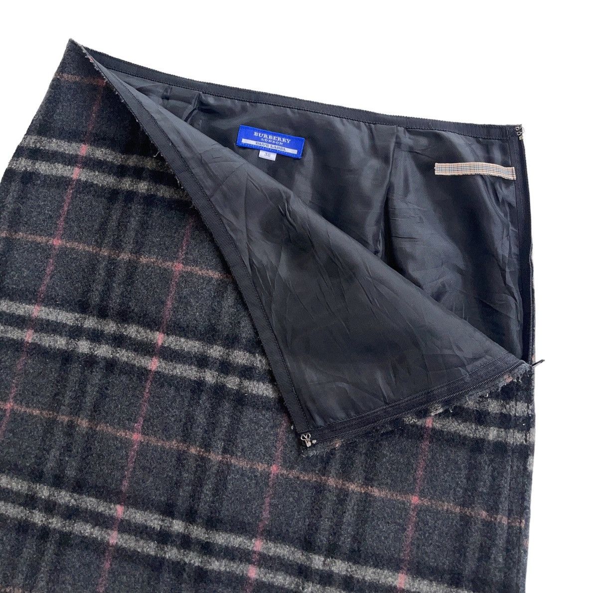 Burberry Burberry Blue Label Nova Checked Skirt Size 28" / US 6 / IT 42 - 4 Thumbnail