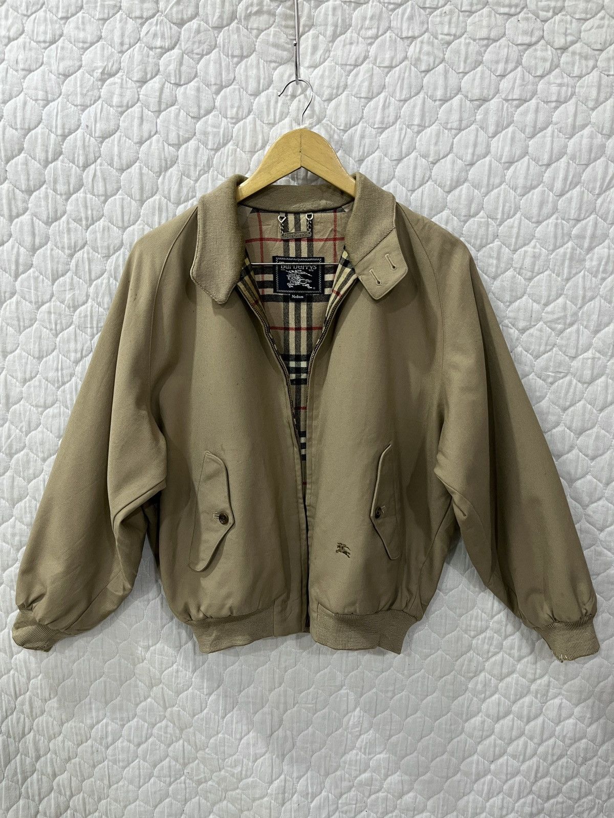 Burberry (Uuuu). VTG BURBERRYS BOMBER JACKET Size US M / EU 48-50 / 2 - 1 Thumbnail