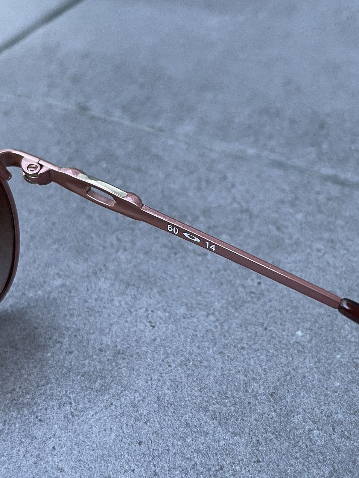 Oakley Oakley OO4062-13 Rose Gold Sunglasses Size ONE SIZE - 13 Thumbnail