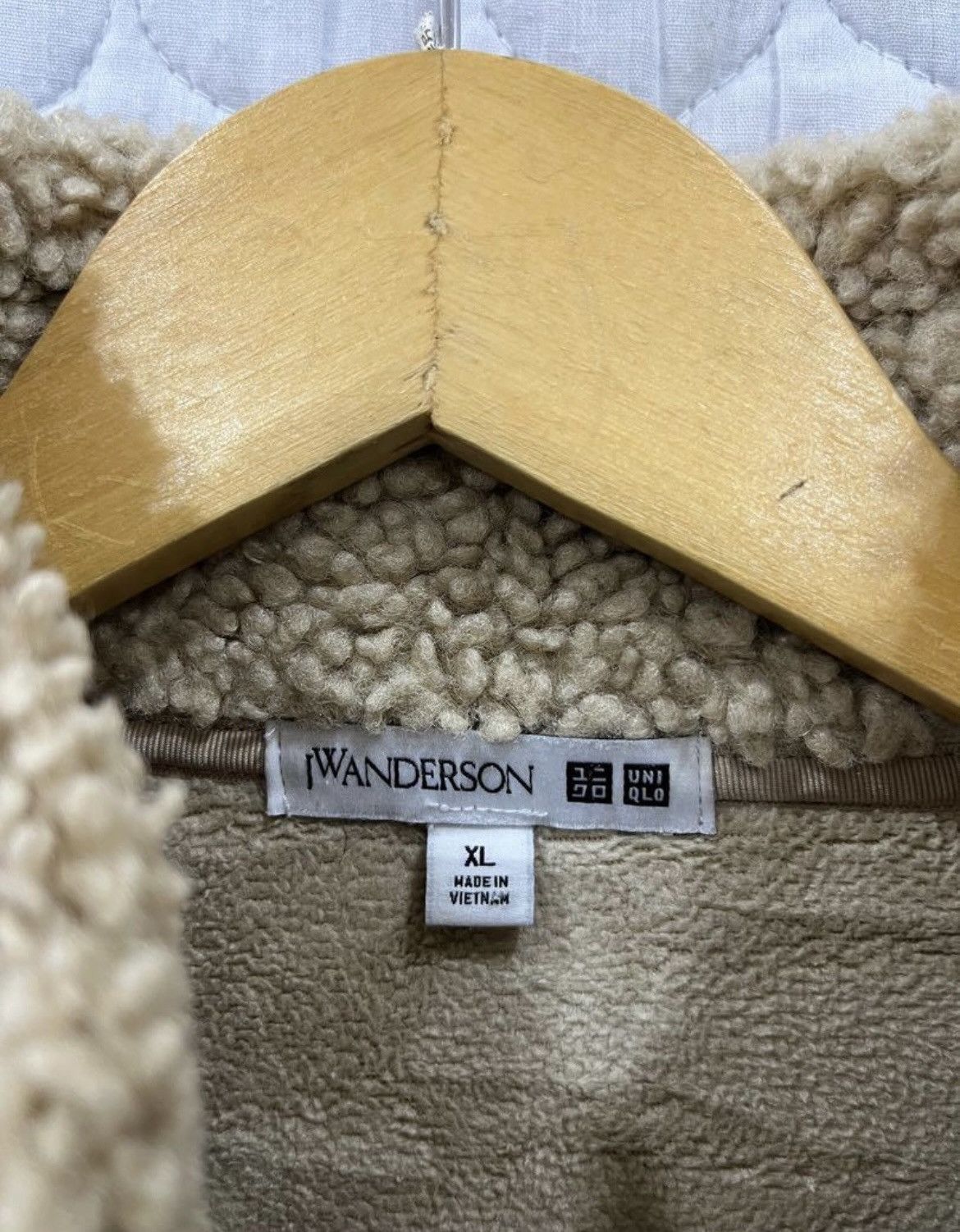 JW Anderson × Uniqlo (Q). JW ANDERSON X UNIQLO DEEP PILE JACKET Size US M / EU 48-50 / 2 - 5 Thumbnail