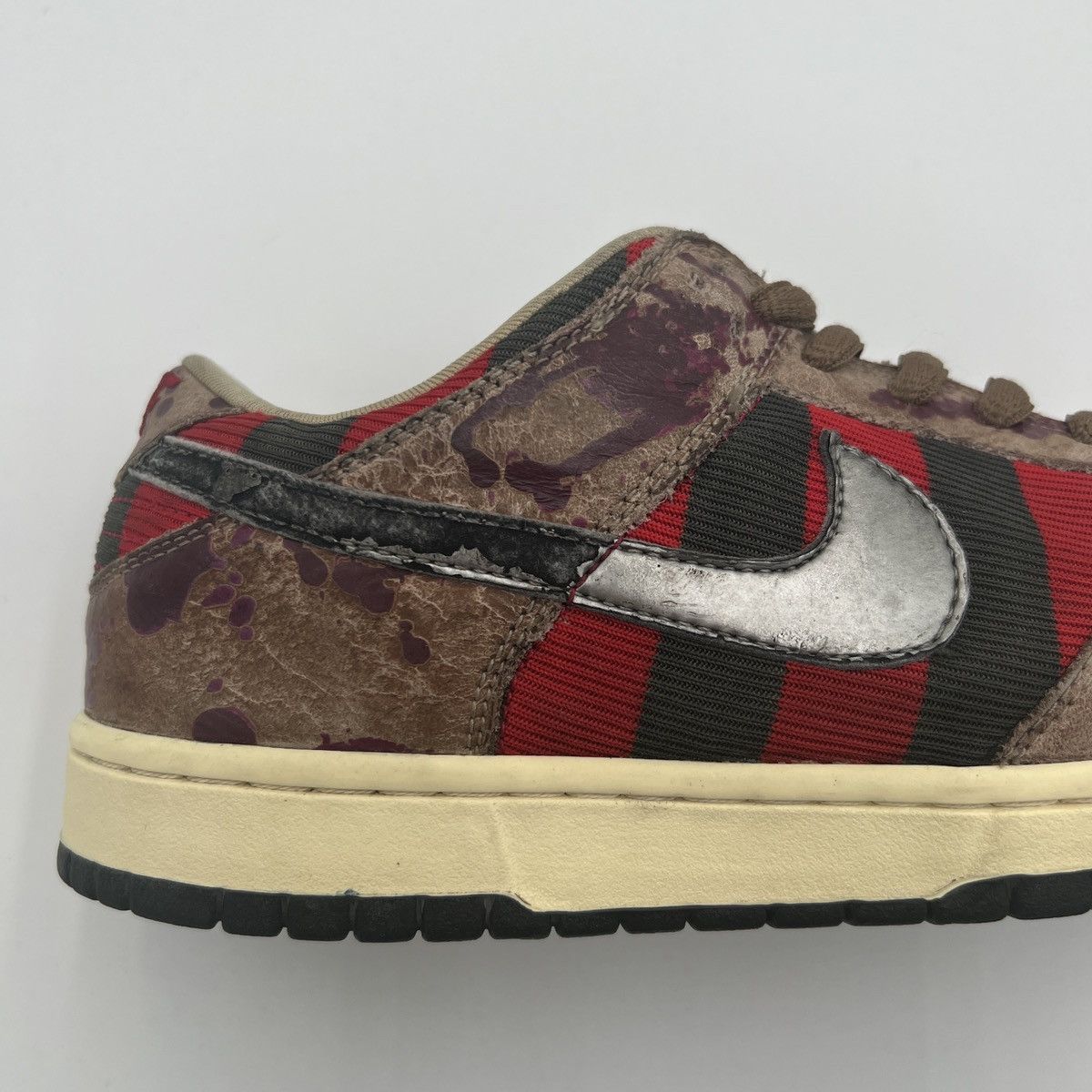 Nike Nike SB Dunk Low Freddy Krueger Rare Sample Size 9 Used Size US 9 / EU 42 - 9 Thumbnail