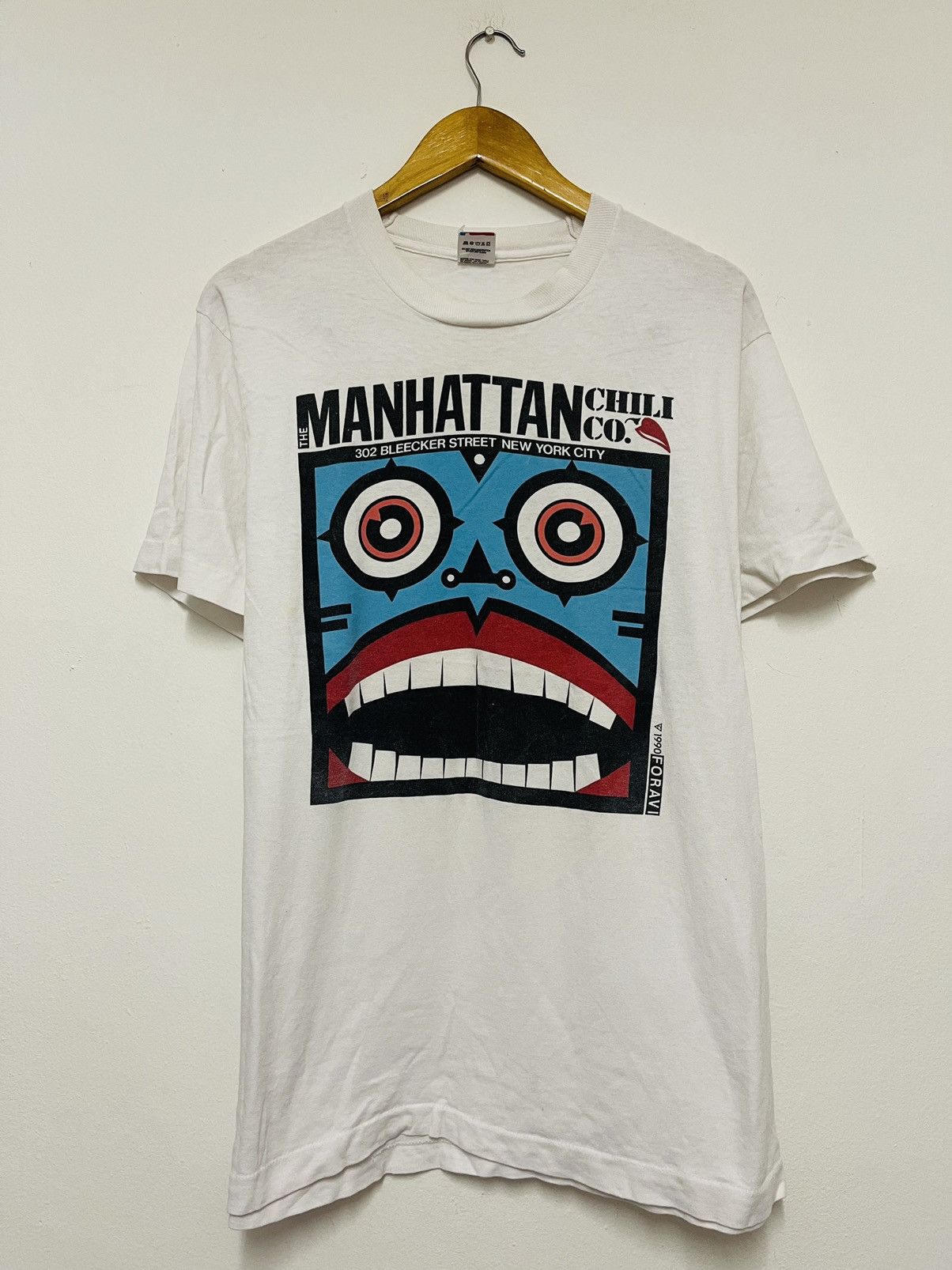 Vintage 90s Foravi Arts 1990 “The Manhattan Chili Co T-Shirt