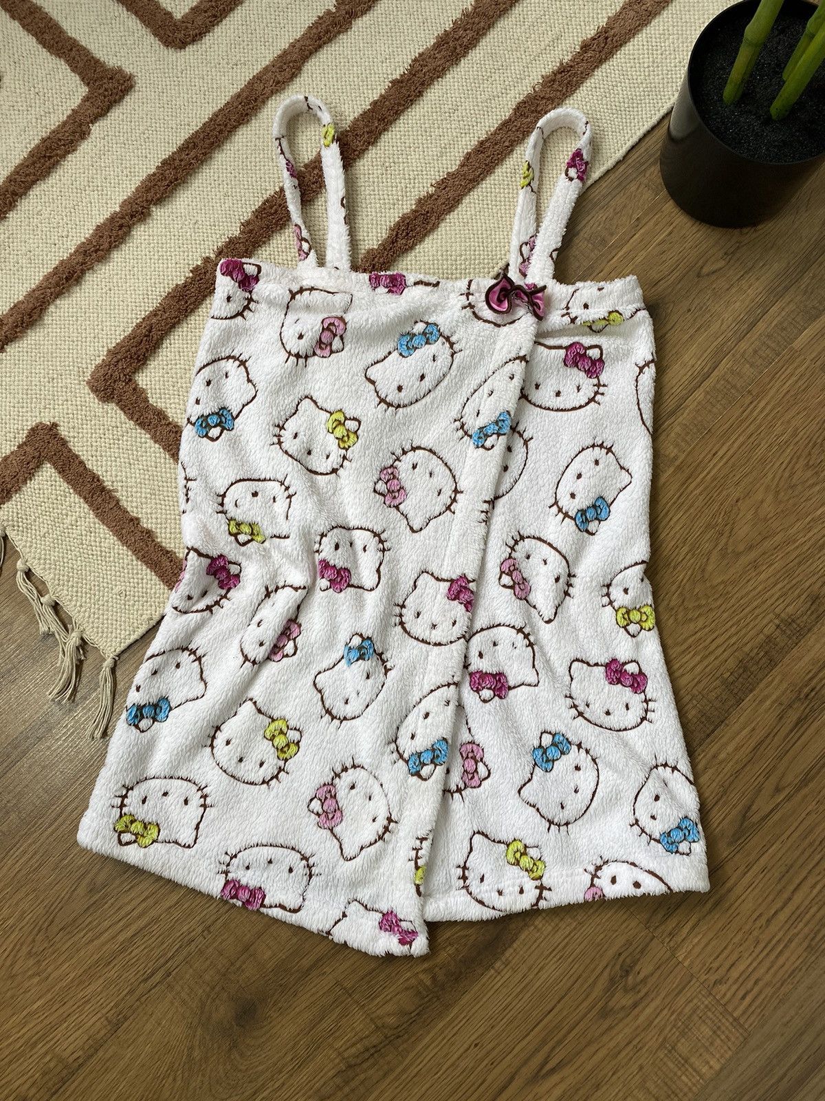 Cartoon Network CUTE HELLO KITTY MOHEIR AFTER SHOWER PAJAMA DRESS Size M / US 6-8 / IT 42-44 - 2 Thumbnail