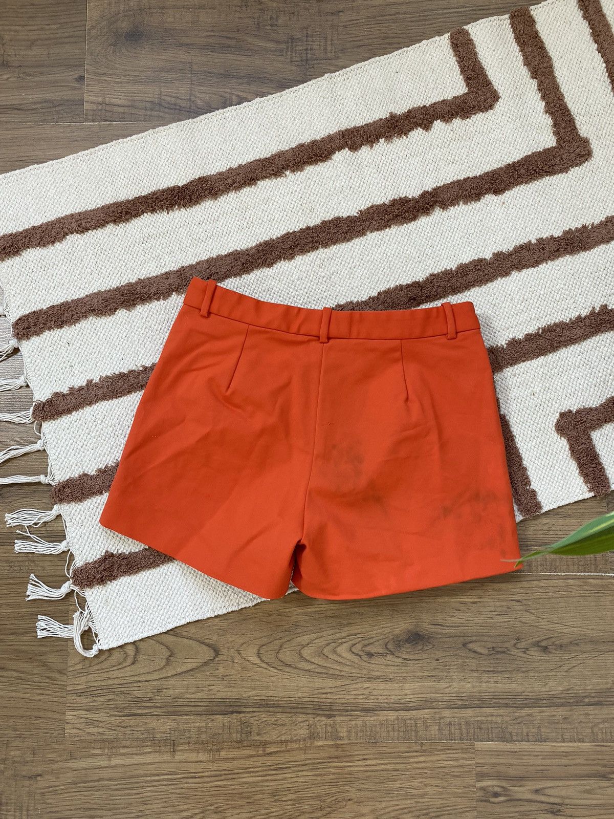 Versace VERSACE ORANGE NYLON SHORTS Size 27" / US 4 / IT 40 - 5 Thumbnail
