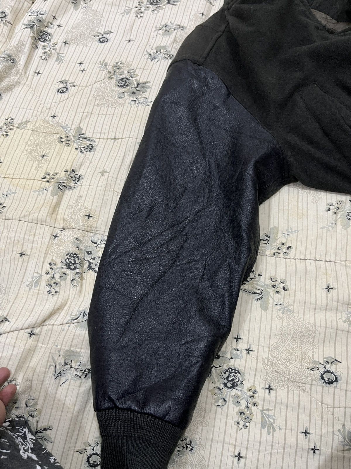 Genuine Leather (Uuuu). VINTAGE JUN MEN VARSITY BOMBER JACKET Size US M / EU 48-50 / 2 - 15 Thumbnail