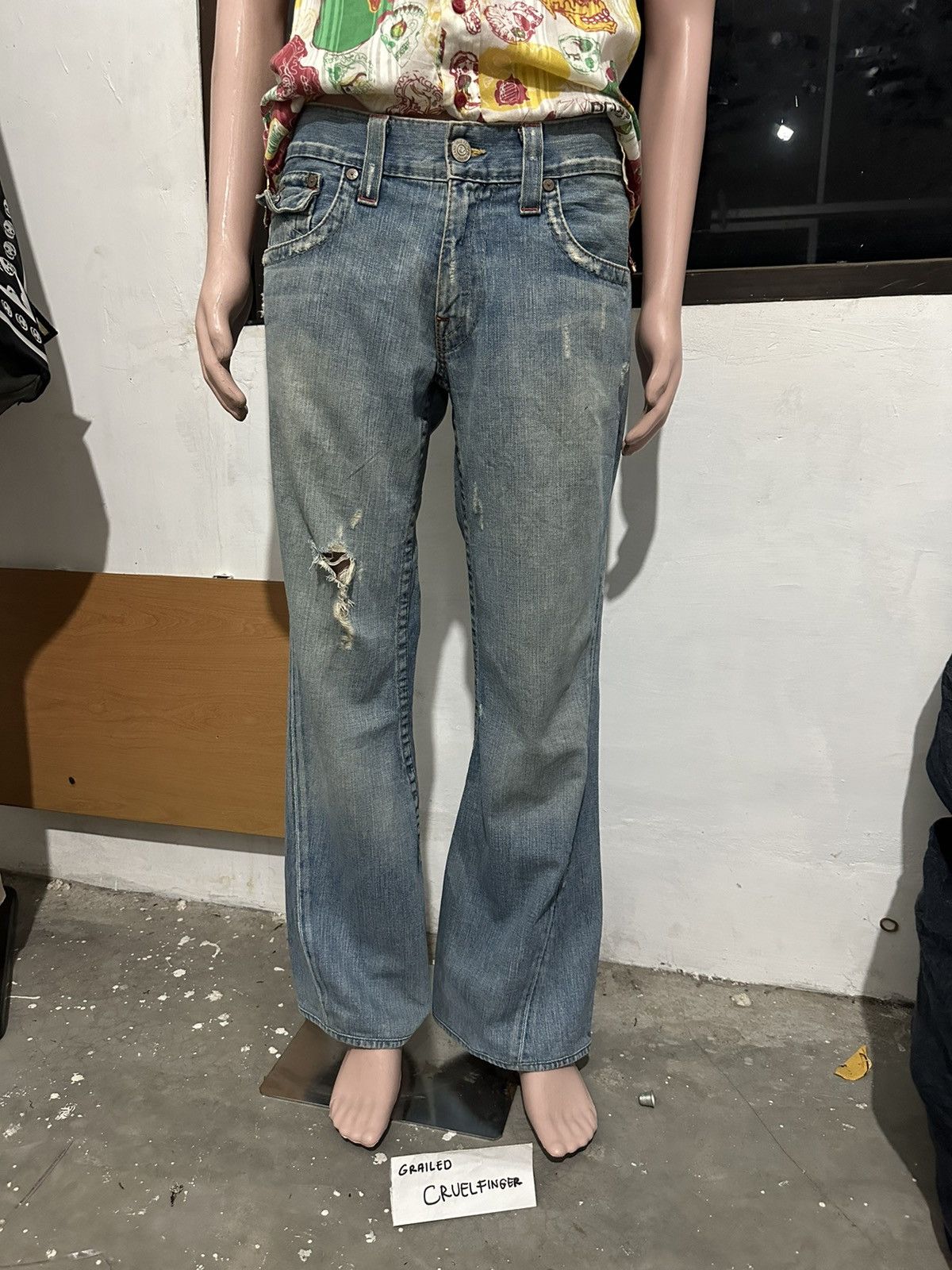 True Religion True Religion Joey Distressed Flared Jeans Size US 33 - 3 Thumbnail