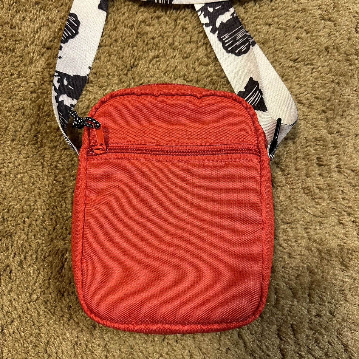 Worldwide Youth Worldwide Youth WWY Red Shoulder Bag Size ONE SIZE - 2 Thumbnail