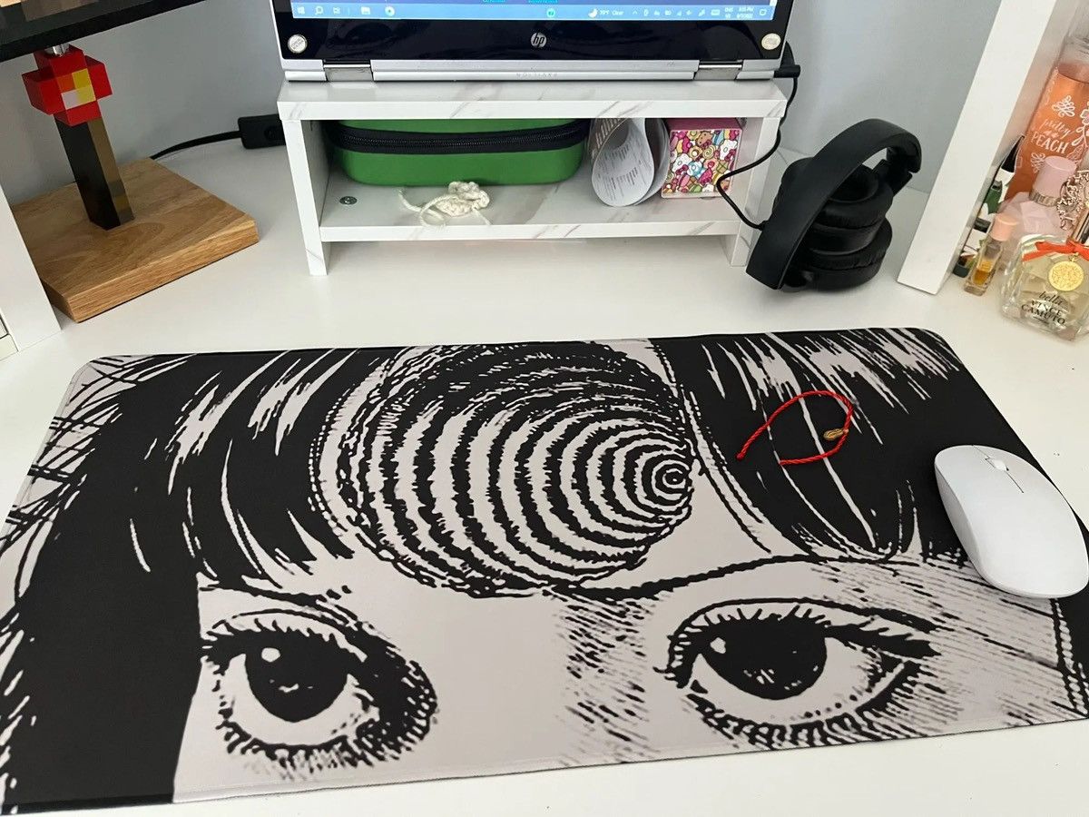 Anime × Japanese Brand × Vintage Anime Junji Ito Anti-slip MousePads Size ONE SIZE - 1 Thumbnail