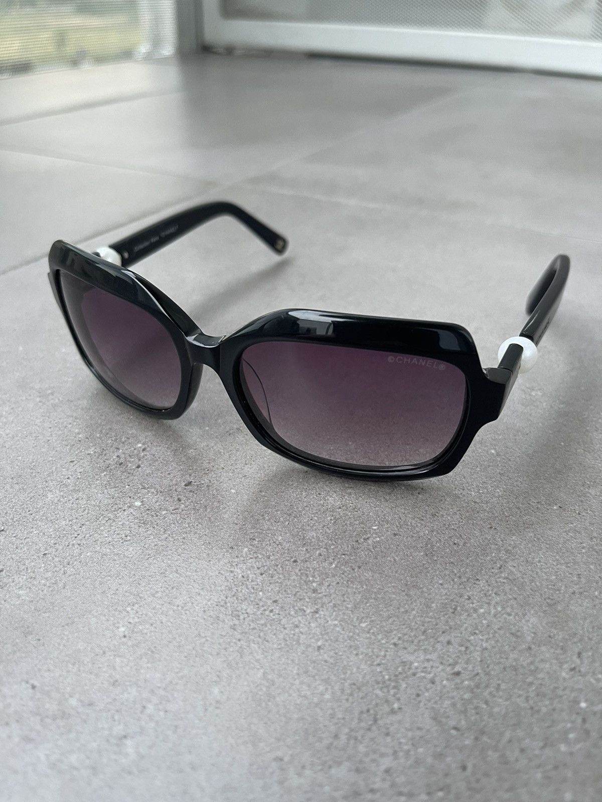 image of Chanel 5132-H C.501/3C Perle Collect Back Square Sunglasses in Black, Women's