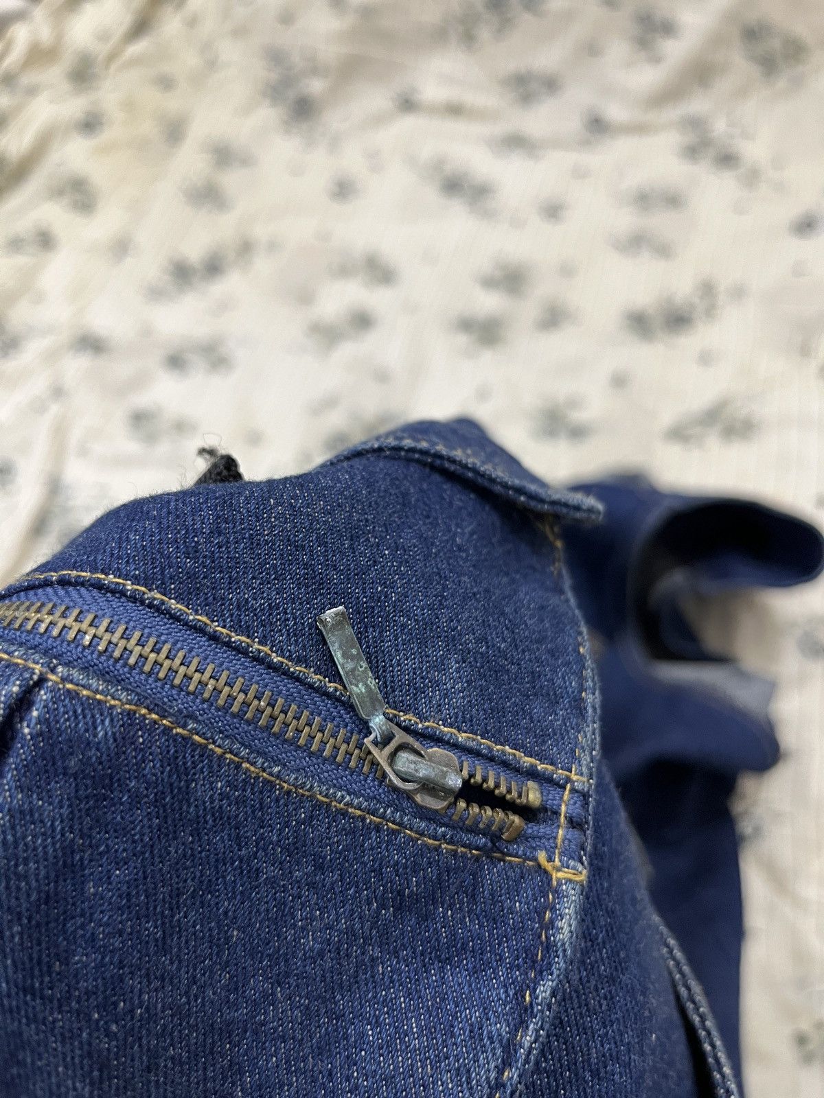 If Six Was Nine (Ssss). ARCHIVE BLOOM ON THE GLOBE DENIM VEST Size US M / EU 48-50 / 2 - 12 Thumbnail