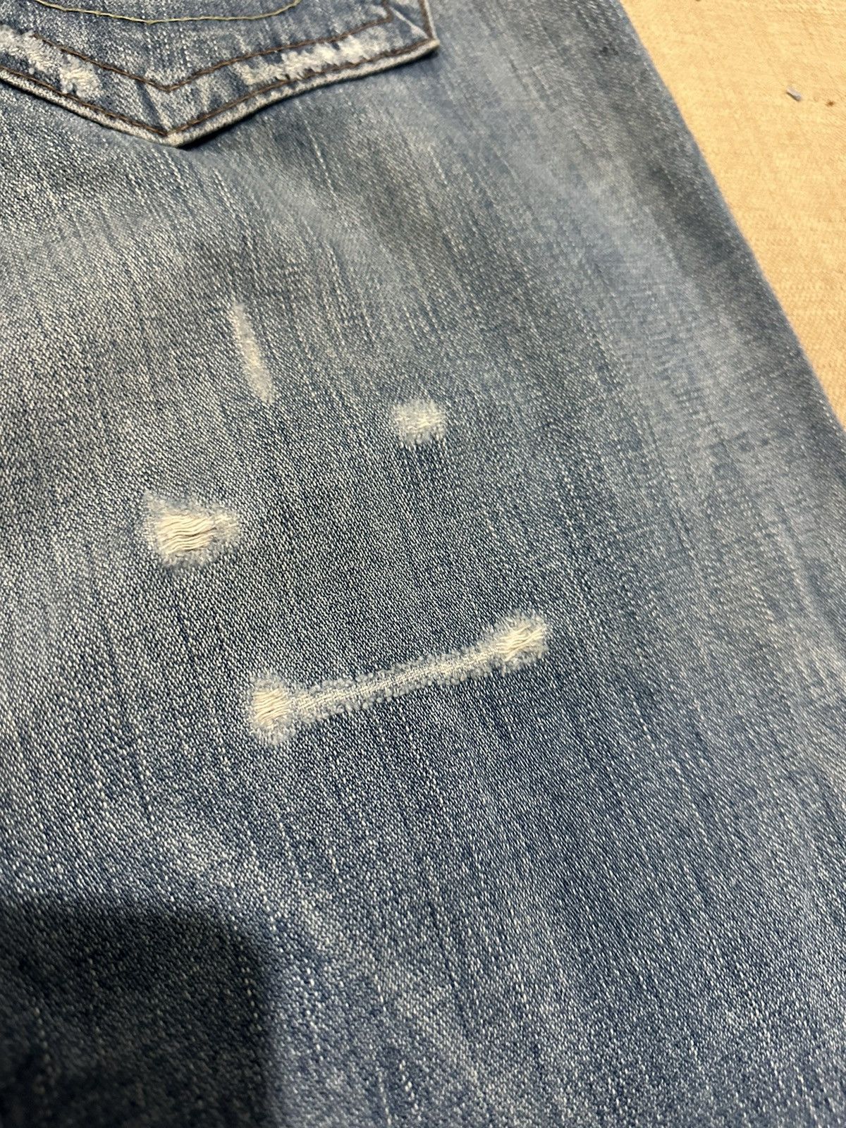 True Religion True Religion Joey Distressed Flared Jeans Size US 33 - 8 Thumbnail