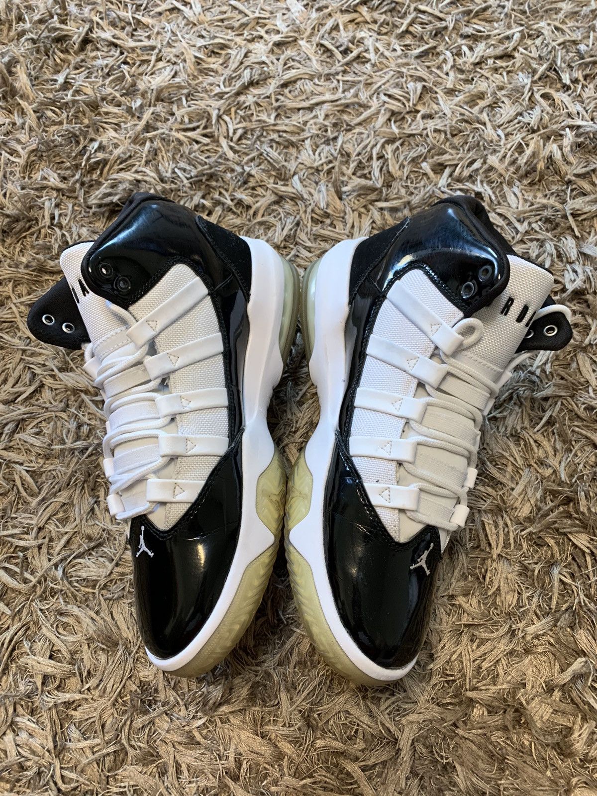 Jordan Brand Jordan Max Aura 41 Nike high top sneakers 1 8.5 US Size US 8.5 / EU 41-42 - 5 Thumbnail