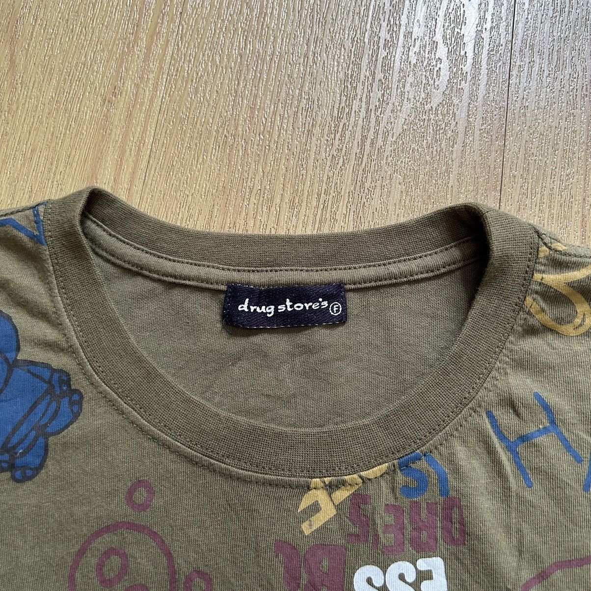 Japanese Brand 🔥RARE Drug Store Pig Big Logo Spell Out Full Print T-shirts Size US L / EU 52-54 / 3 - 4 Thumbnail