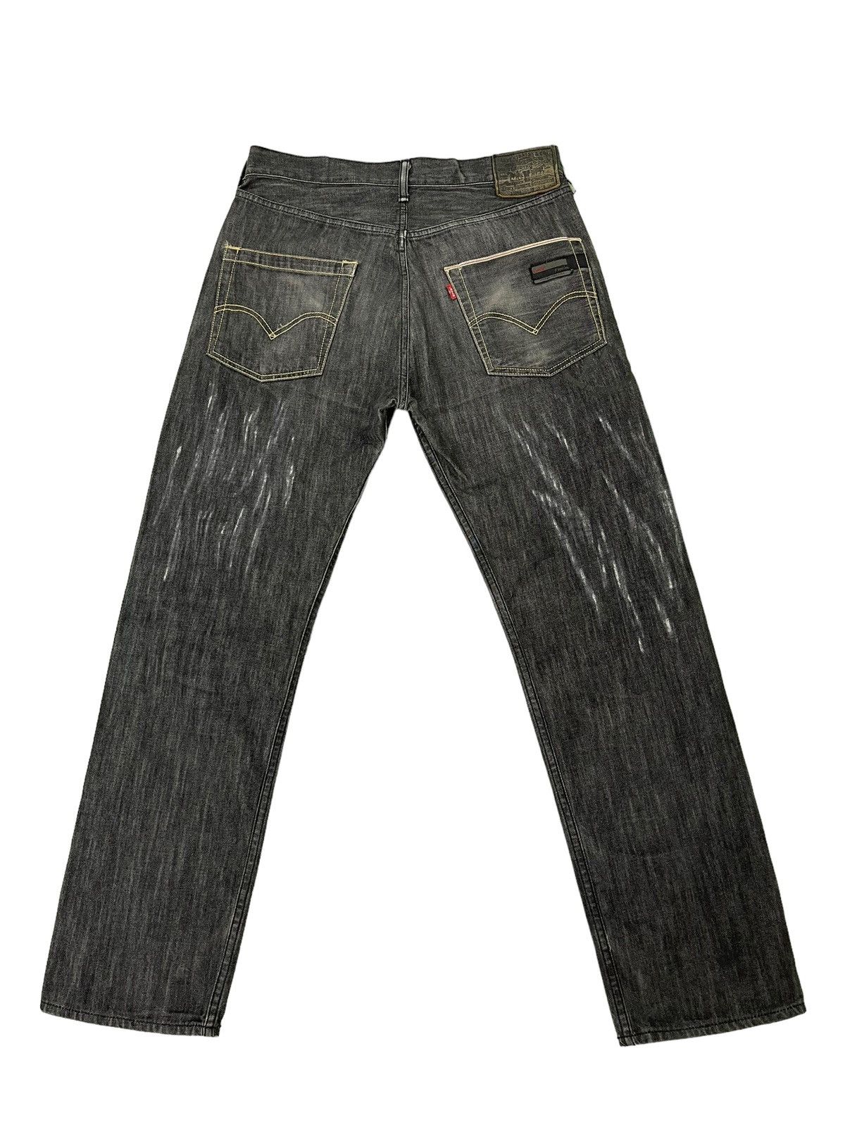 Fragment Design Levi’s Fenom Fragment Design Distres Thin Denim Regular 6🟦0 Size US 32 / EU 48 - 2 Thumbnail