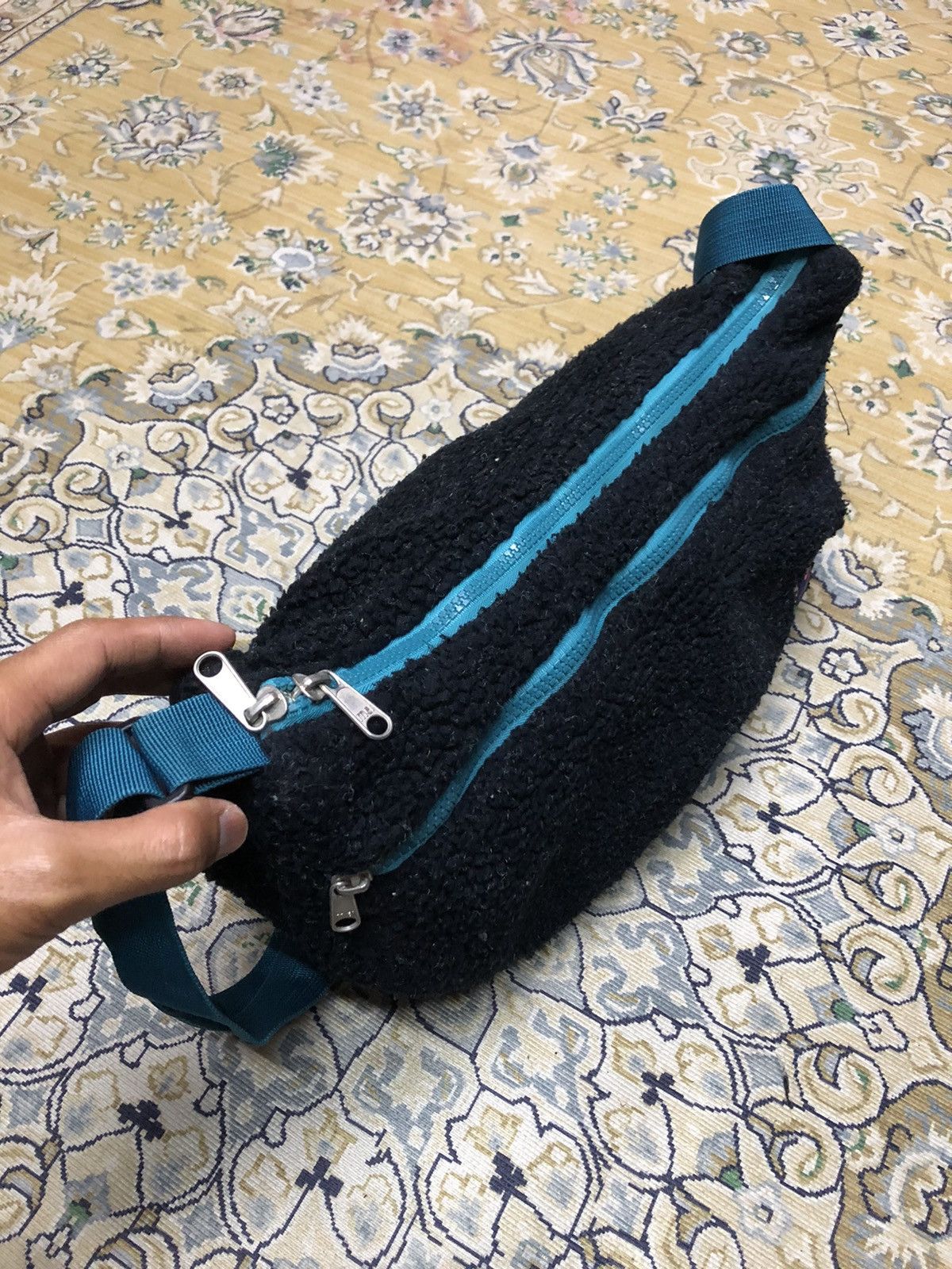 Other MEI FLEECE SLING/CROSSBODY BAG Size ONE SIZE - 3 Thumbnail