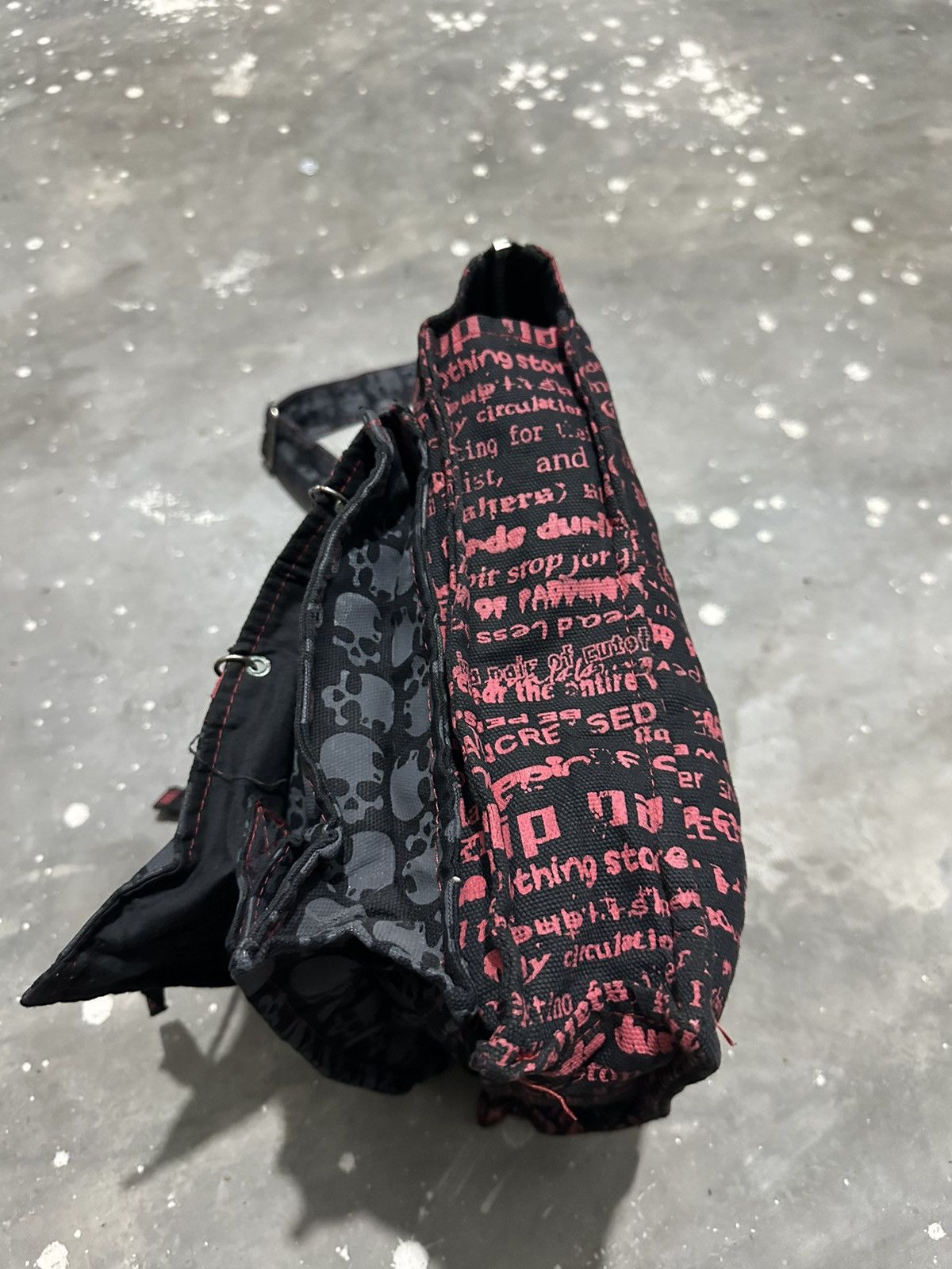 Japanese Brand Beautiful Punk Bondage Skull Body Line Blood Storm Bag Size ONE SIZE - 13 Thumbnail