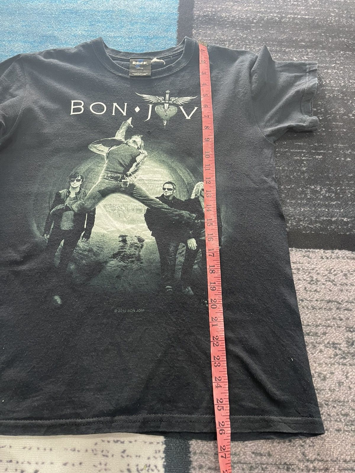 Band Tees × Bon Jovi BON JOVI 2010 VINTAGE TSHIRT Size US S / EU 44-46 / 1 - 13 Thumbnail