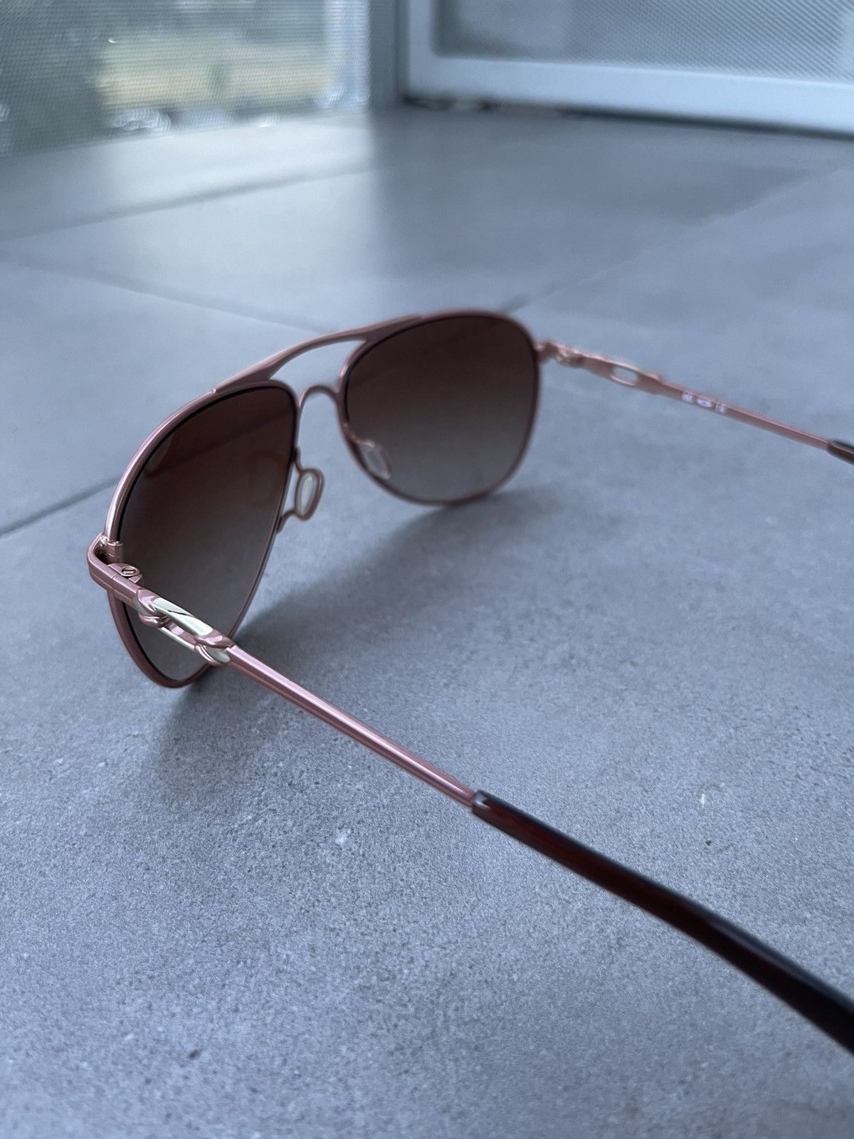 Oakley Oakley OO4062-13 Rose Gold Sunglasses Size ONE SIZE - 6 Thumbnail