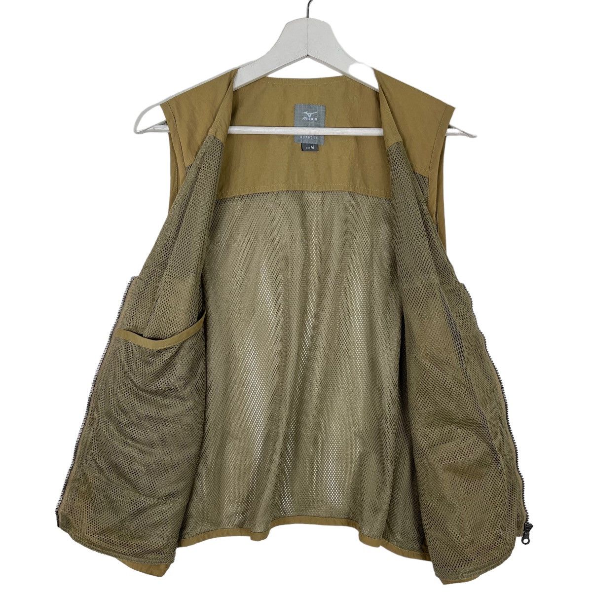 Mizuno 💥 MIZUNO MULTI POCKET TECHNICAL SURVIVAL NET VEST Size US M / EU 48-50 / 2 - 7 Thumbnail