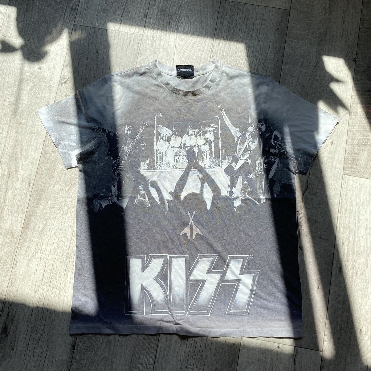 Band Tees × Vintage AMAZING KISS ALL OVER PRINTED Y2K ROCK BAND ON SCENE T SHIRT Size US L / EU 52-54 / 3 - 1 Thumbnail